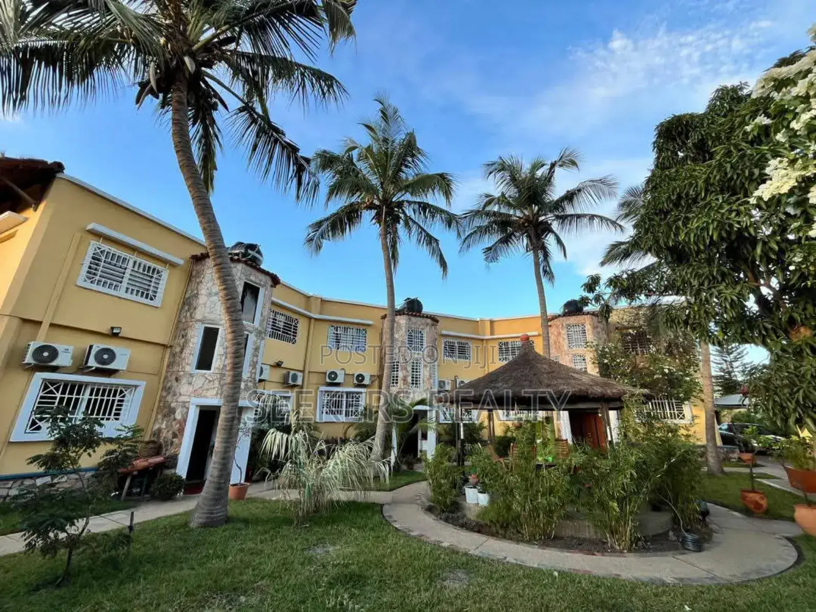 10bdrm Mansion in Seekers Realty, Labone for sale in Labone