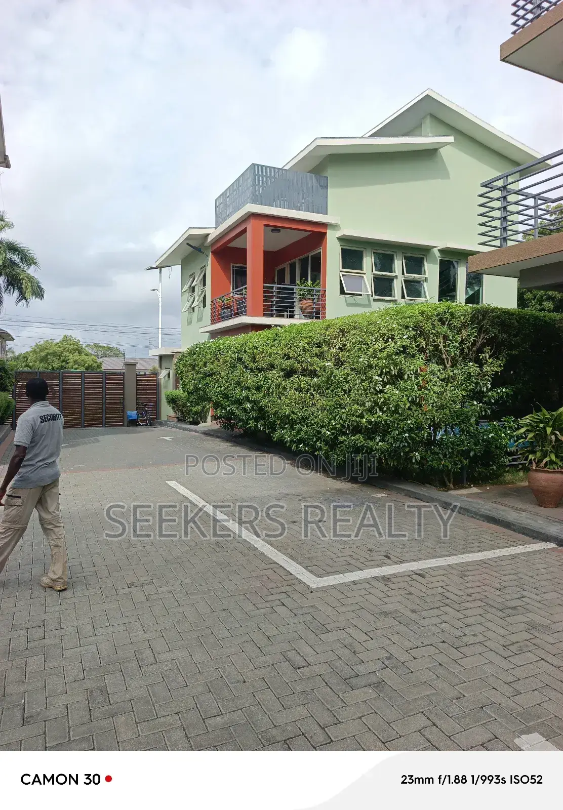 4bdrm Townhouse / Terrace in Seekers Realty, Cantonments for rent in Cantonments