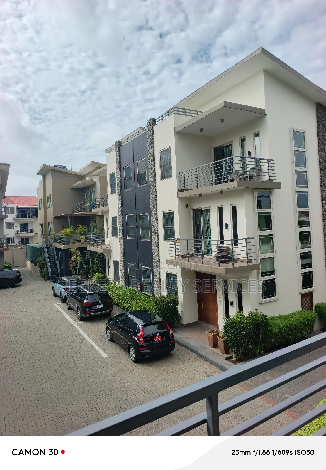4bdrm Townhouse / Terrace in Seekers Realty, Cantonments for rent in Cantonments