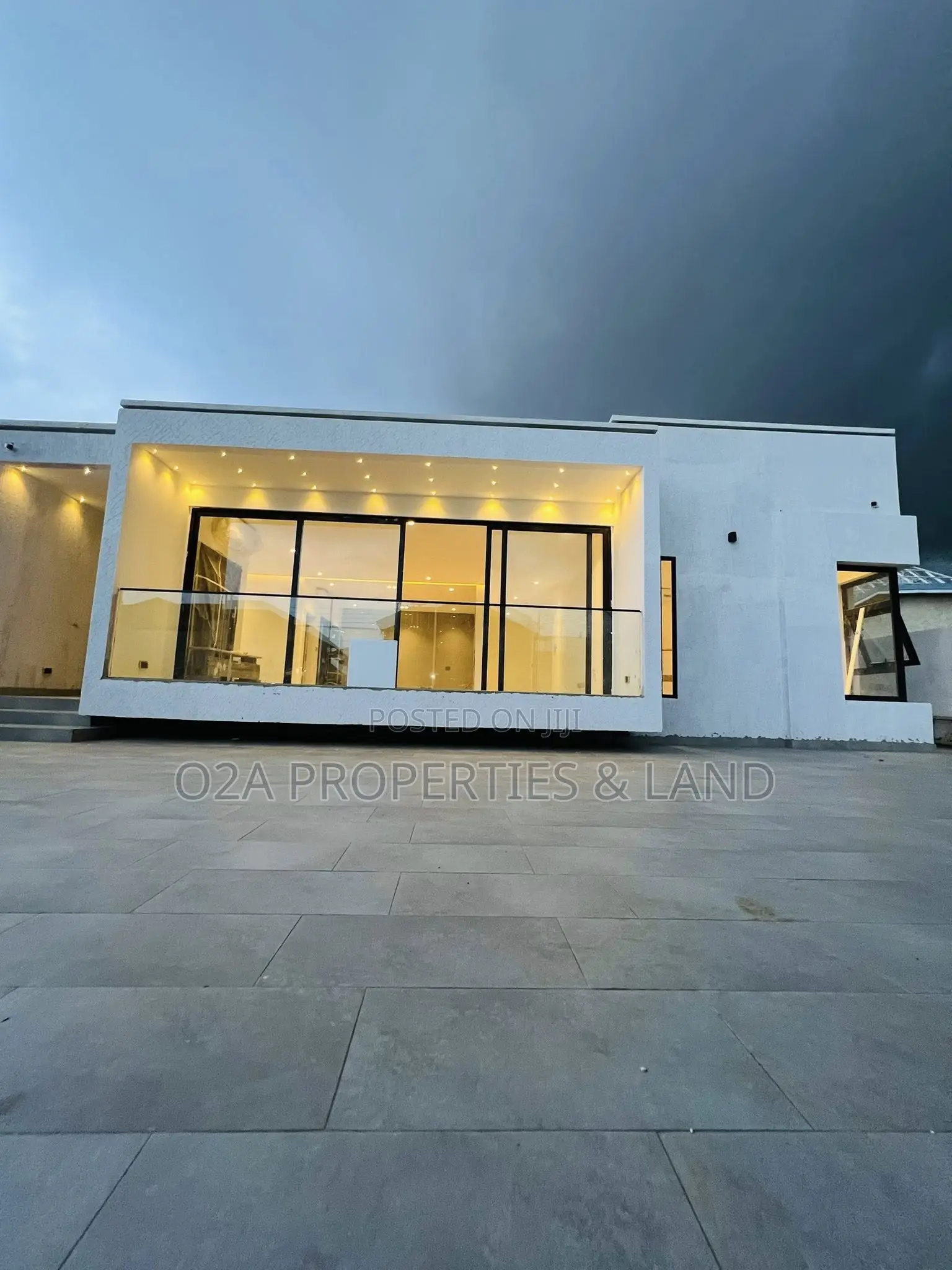 3bdrm House in Ashaley Botwe , for sale in Lake Side Estate