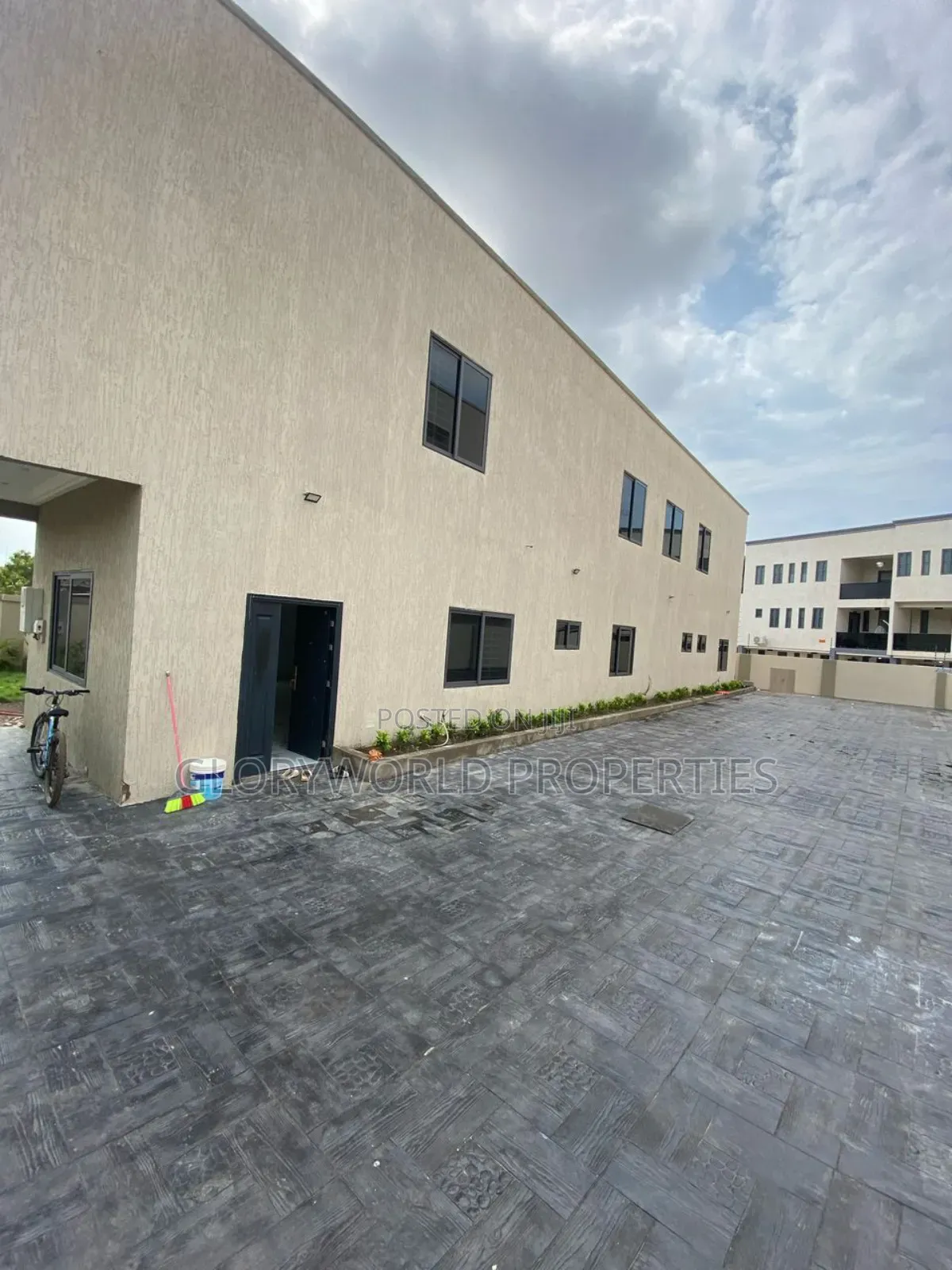 4bdrm Apartment in Tseaddo for sale in Tseaddo
