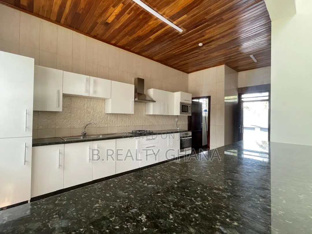 4bdrm House in Labone for rent in Labone