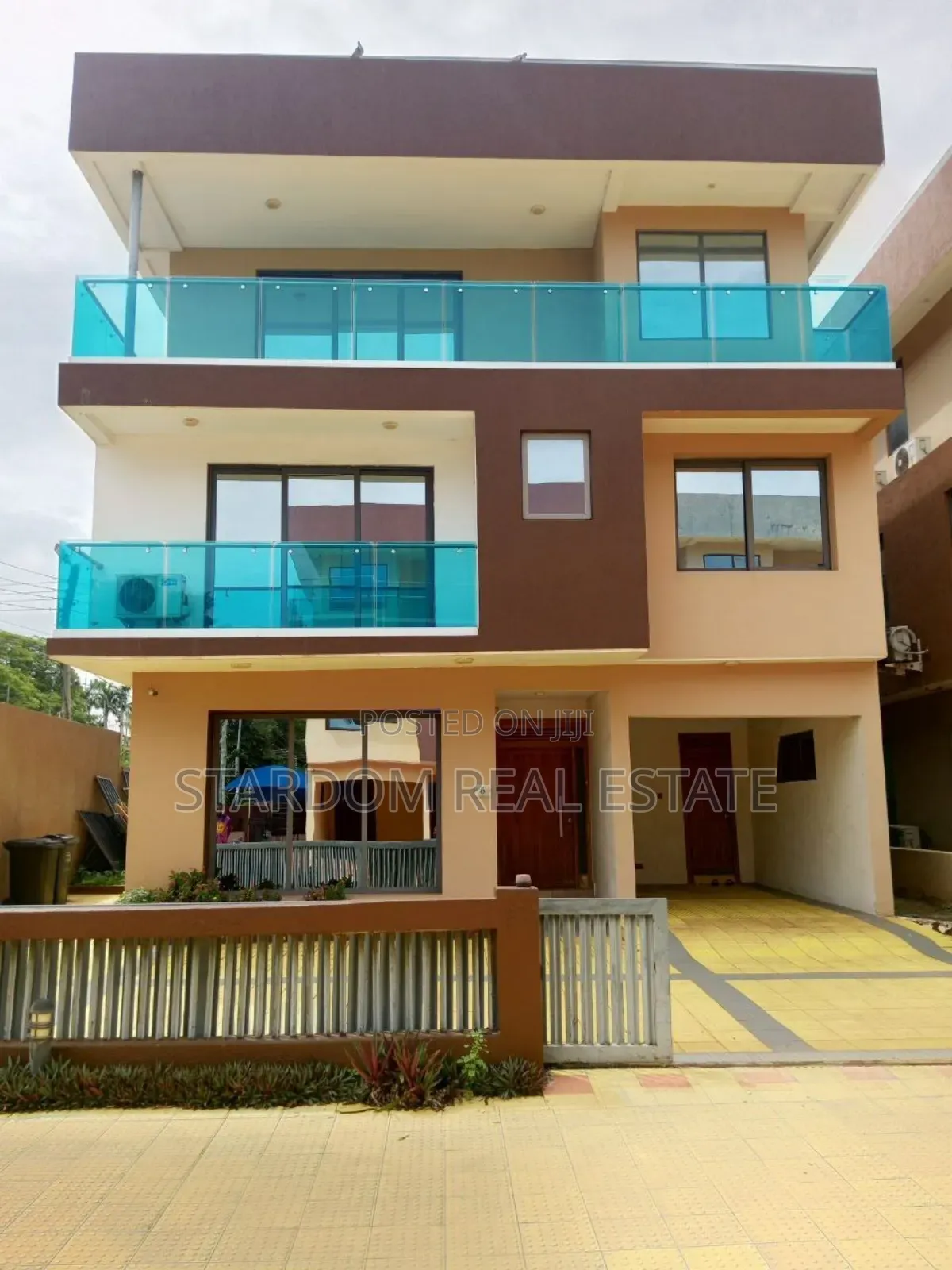 4bdrm Townhouse / Terrace in East Legon for rent in East Legon