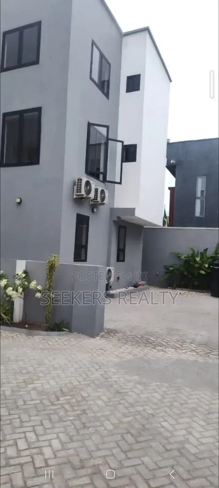 4bdrm Townhouse / Terrace in Seekers Realty, Cantonments for rent in Cantonments