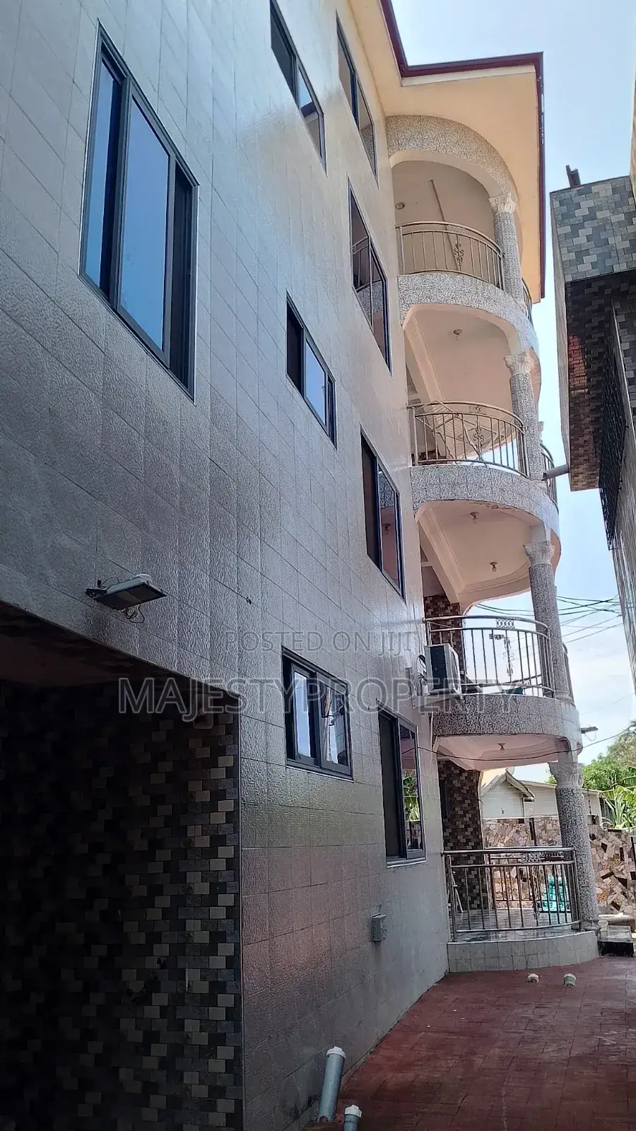 3bdrm Apartment in Grada Estate, Spintex for rent in Spintex