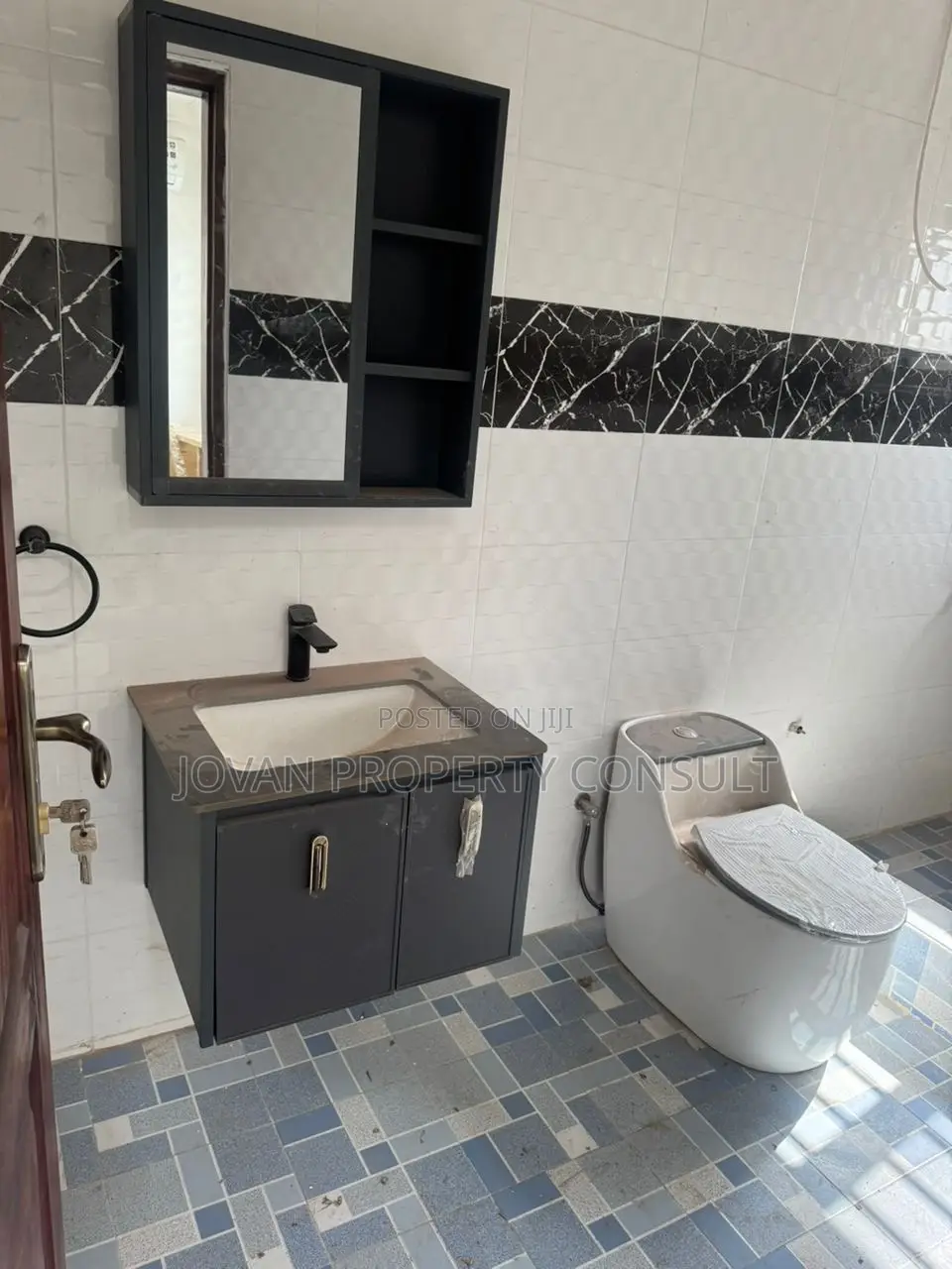 4bdrm House in Tantra Hill, Achimota for sale in Achimota