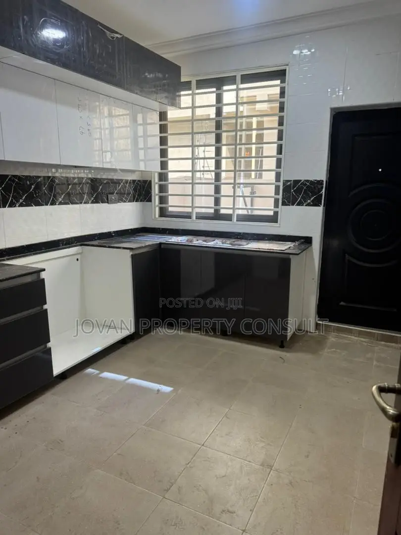 4bdrm House in Tantra Hill, Achimota for sale in Achimota