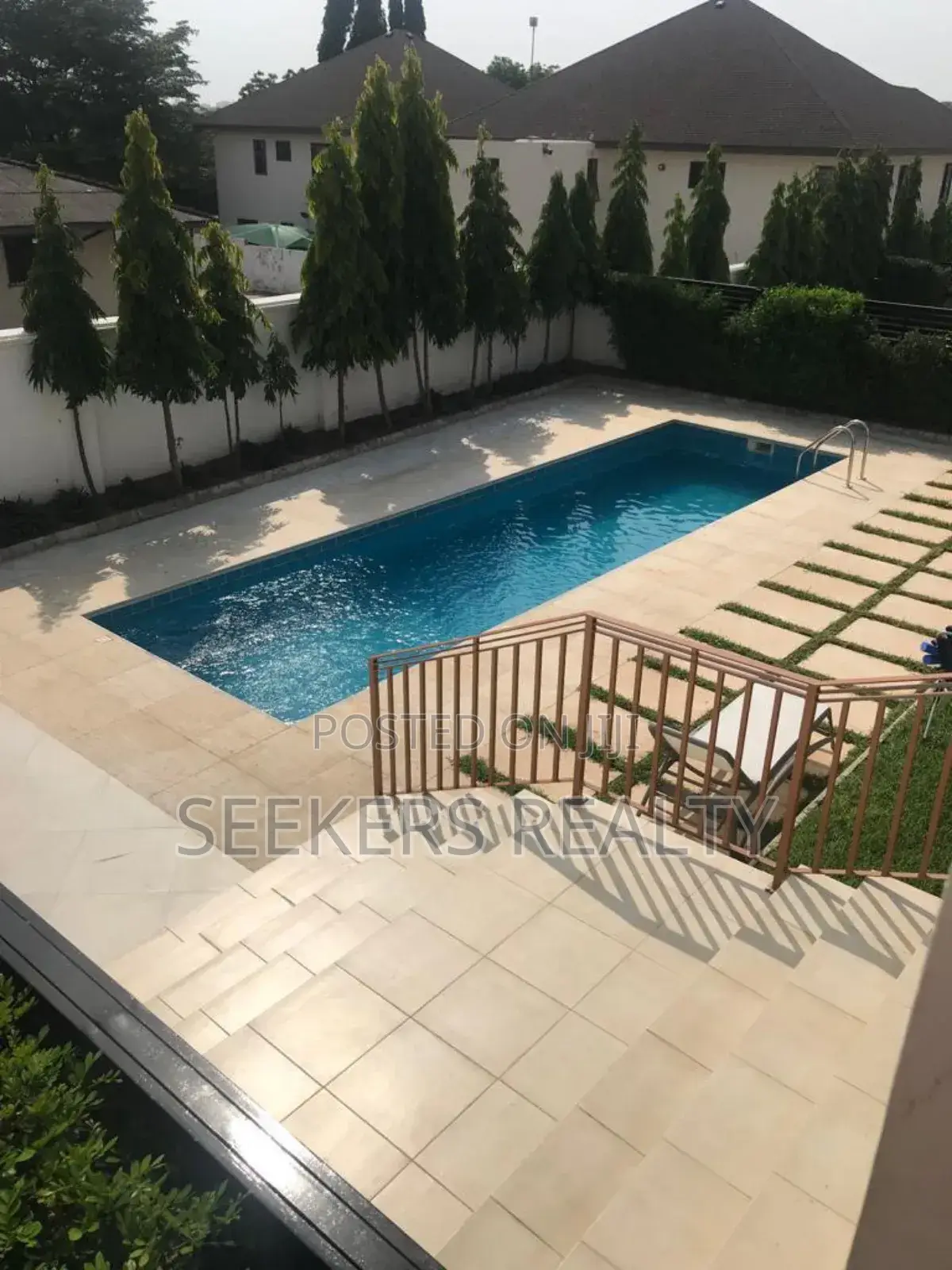 5bdrm Townhouse / Terrace in Seekers Realty, Cantonments for rent in Cantonments