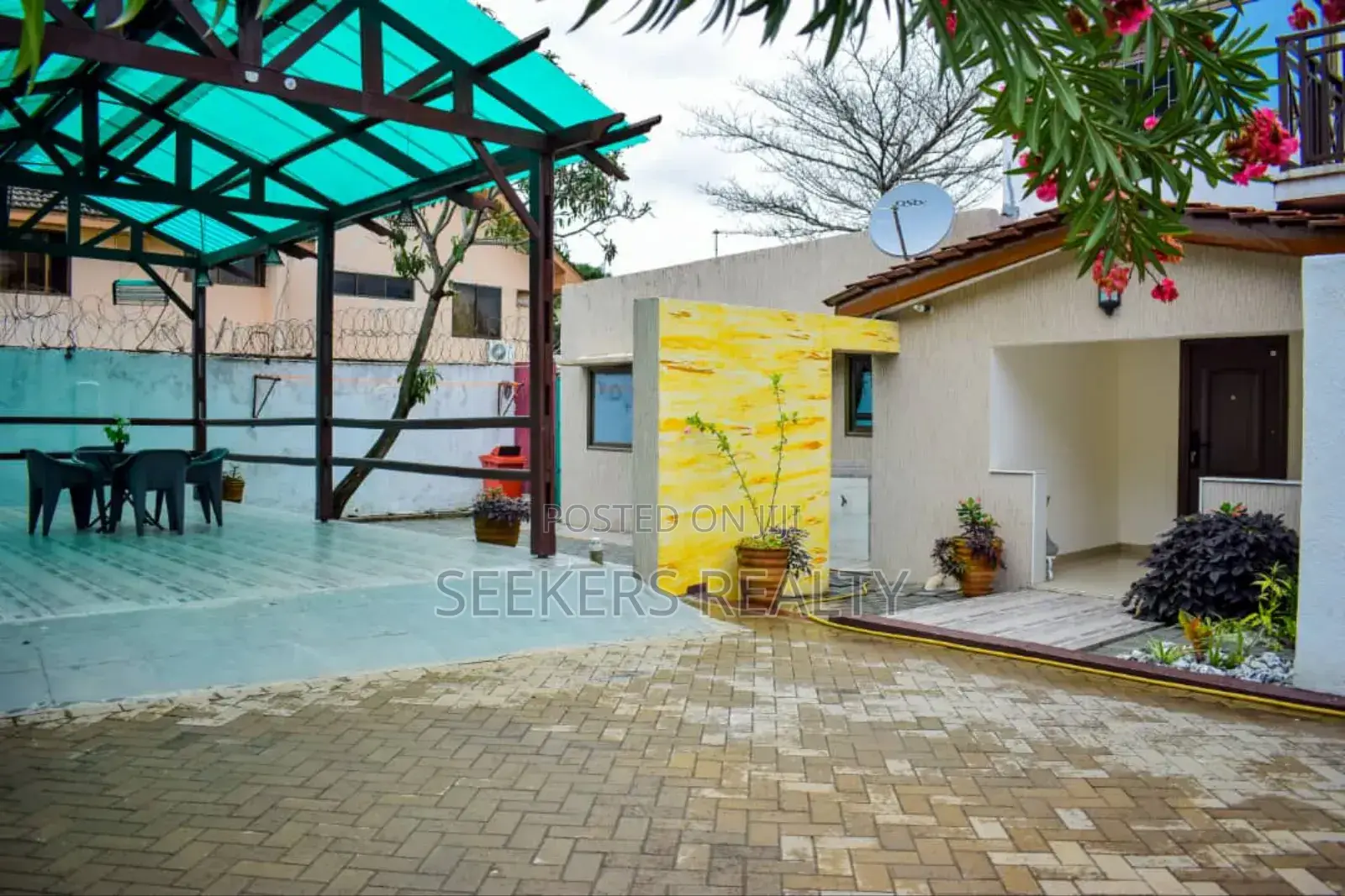Furnished 2bdrm House in Seekers Realty, Labone for rent in Labone