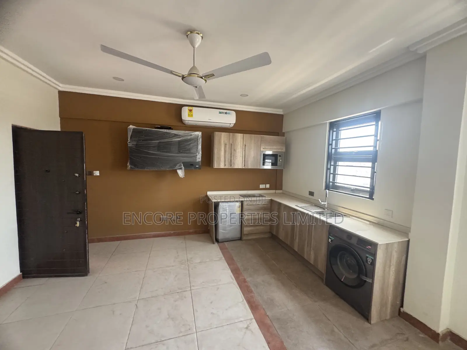 Ultra Modern 22 1and 2 Bedroom Apartments With Restaurant in UPSA Area
