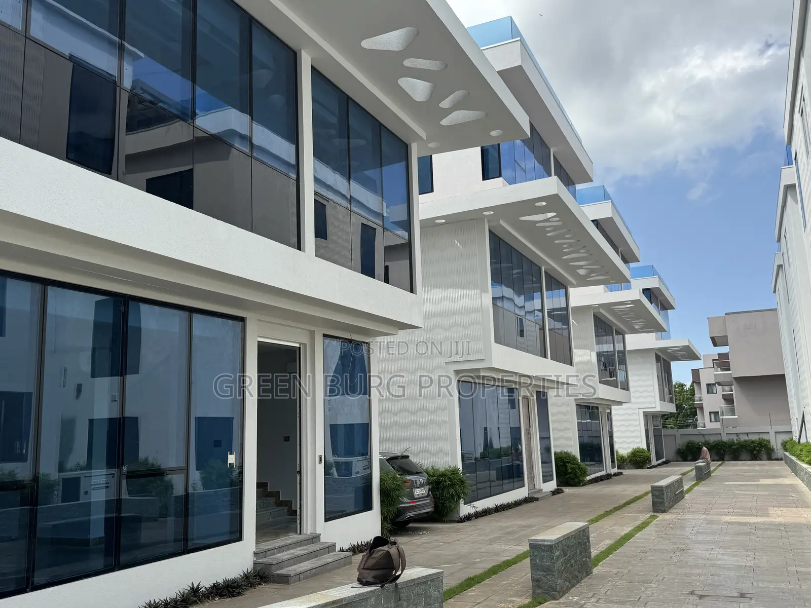 5bdrm House in Green, Cantonments for rent in Cantonments