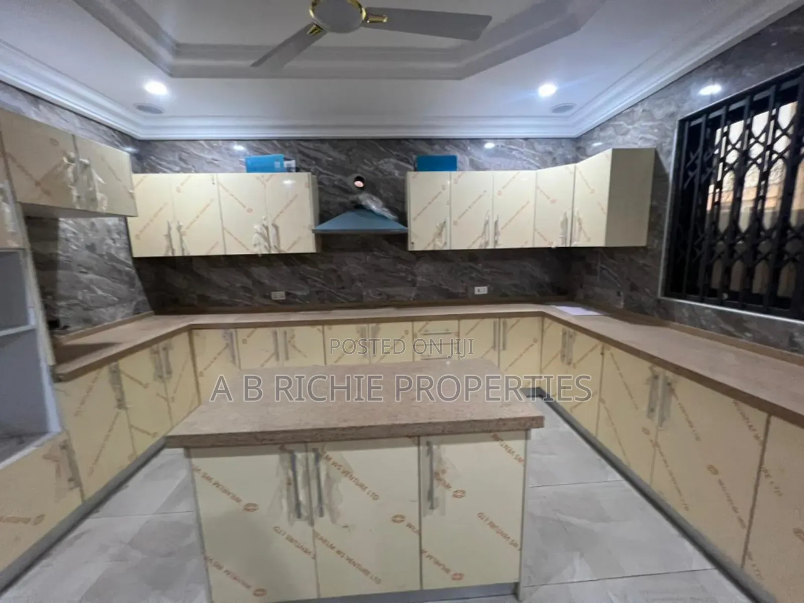5bdrm House in Ab Richie Properties, Dzorwulu for rent in Dzorwulu