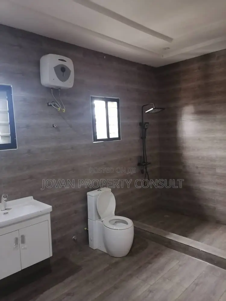 4bdrm House in Kwabenya Acp, Pokuase for sale in Pokuase