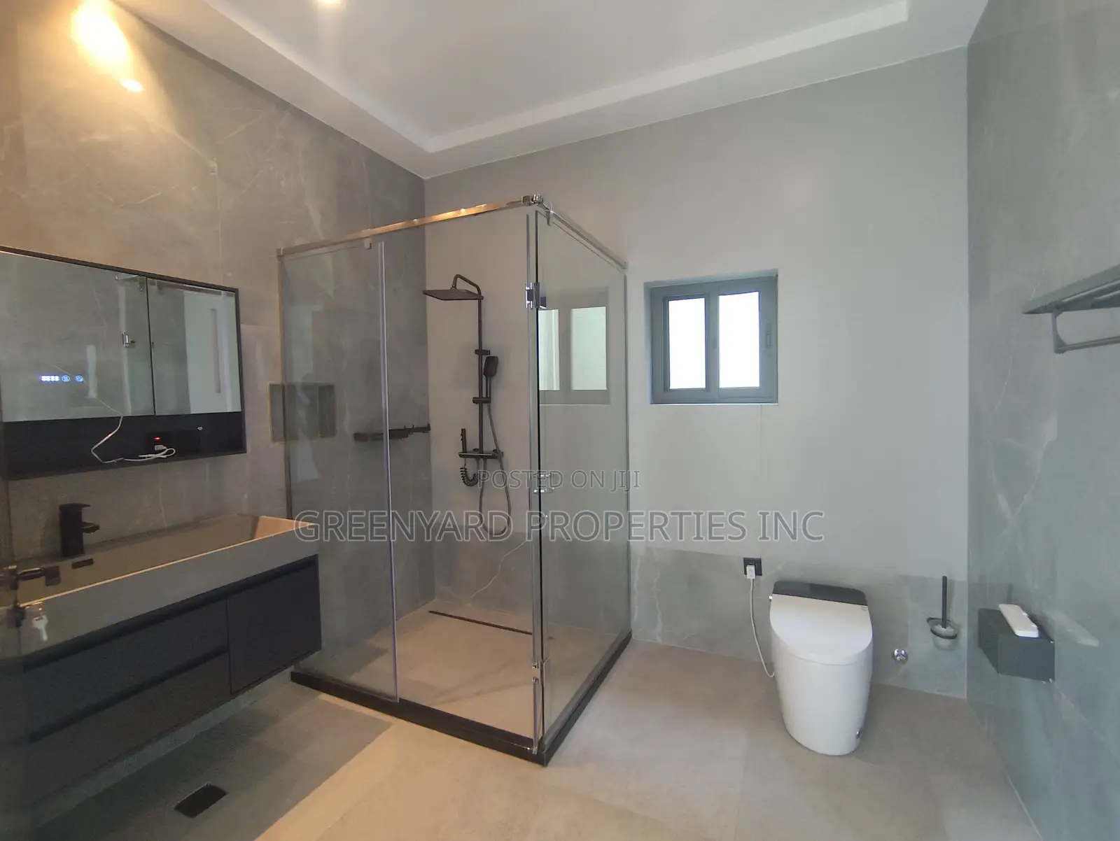 5bdrm House in Ogbojo, East Legon for sale in East Legon