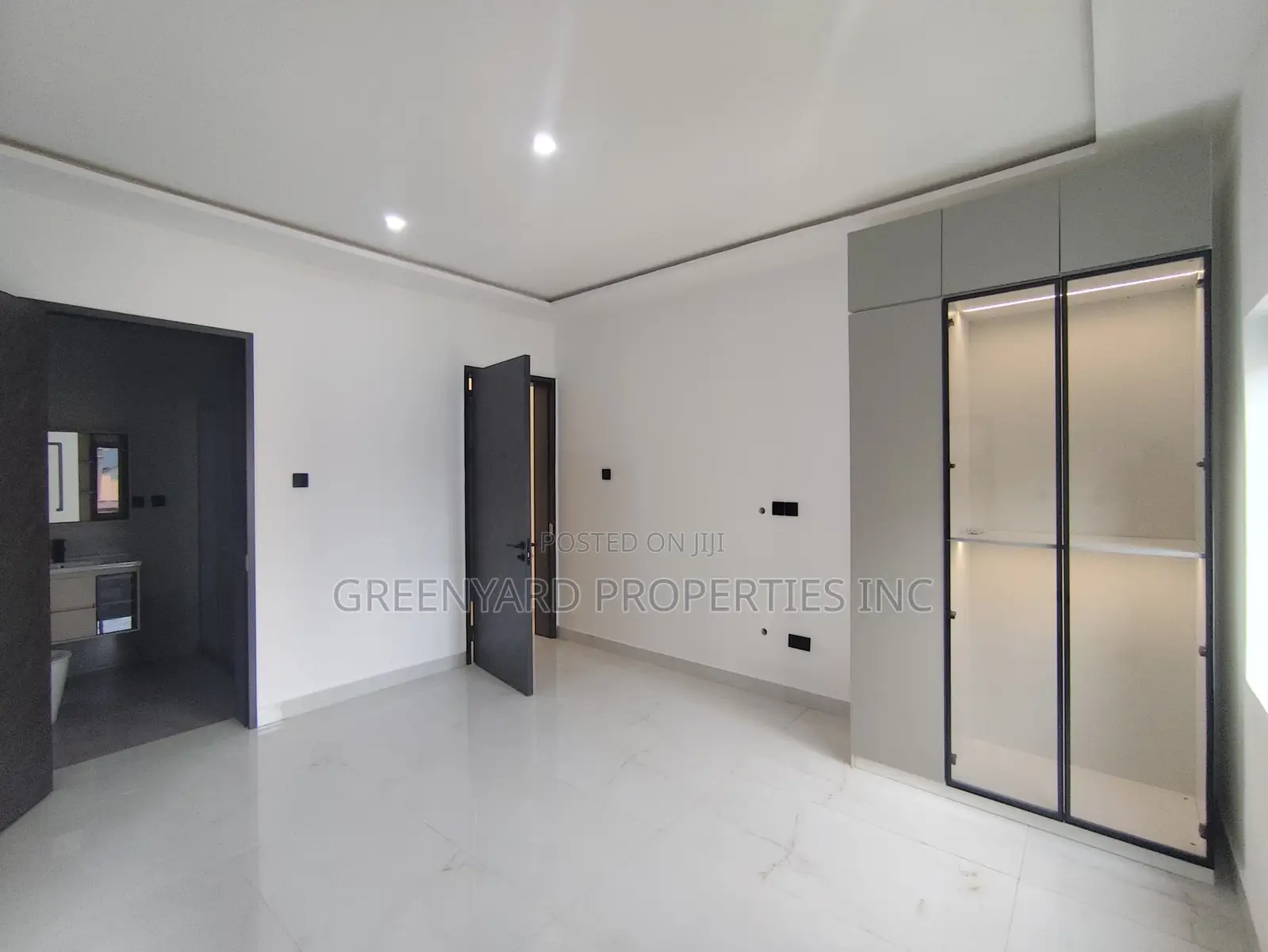 5bdrm House in Ogbojo, East Legon for sale in East Legon