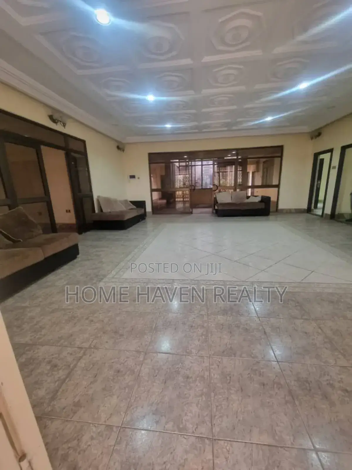 13bdrm House in West, Airport Residential Area for rent in Airport Residential Area