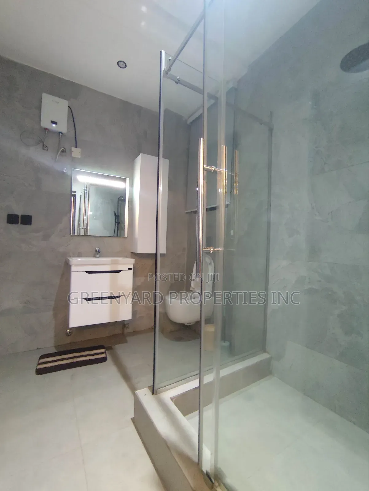 Furnished 2bdrm Apartment in A&C, East Legon for rent in East Legon
