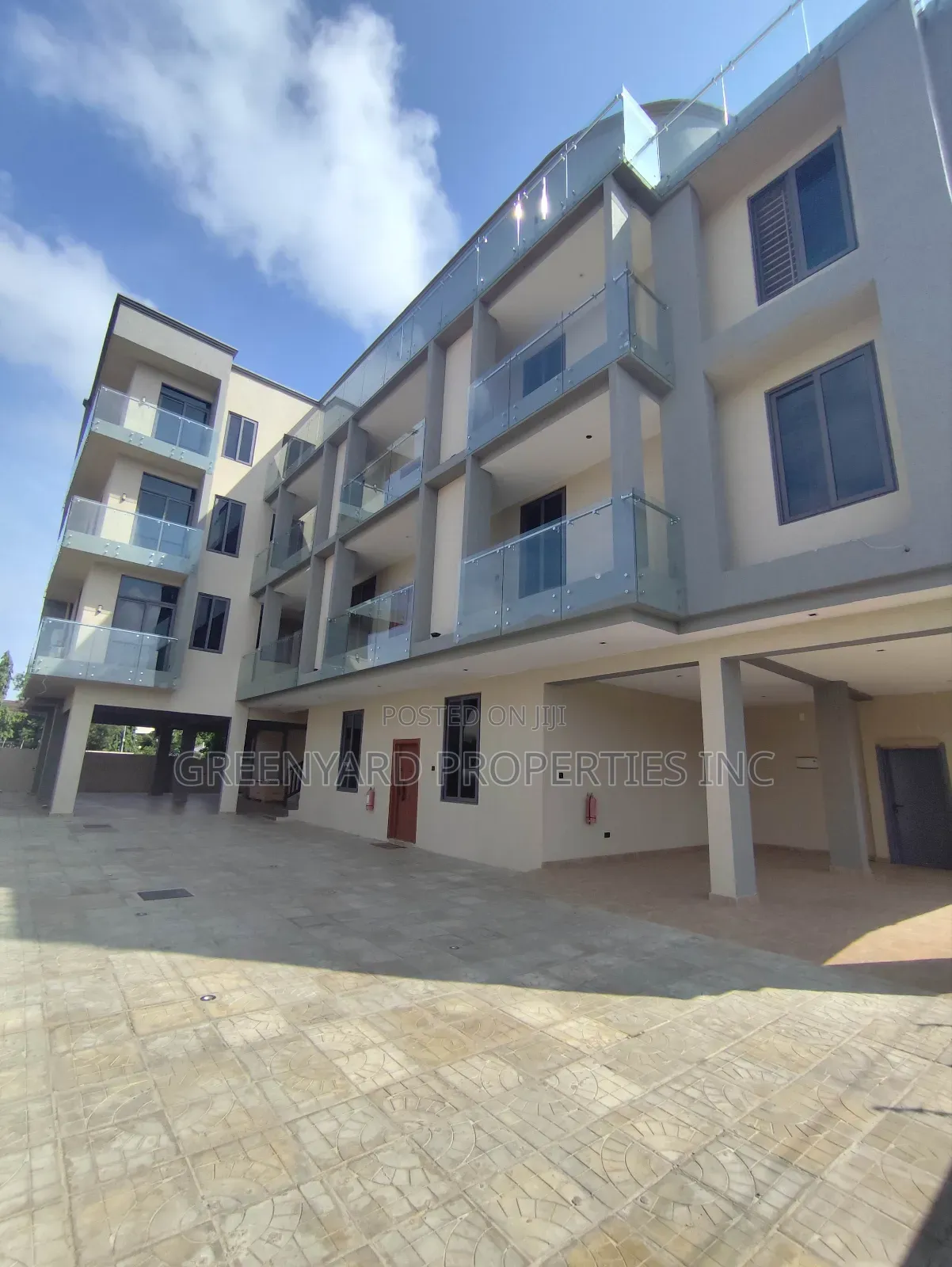 Furnished 2bdrm Apartment in A&C, East Legon for rent in East Legon