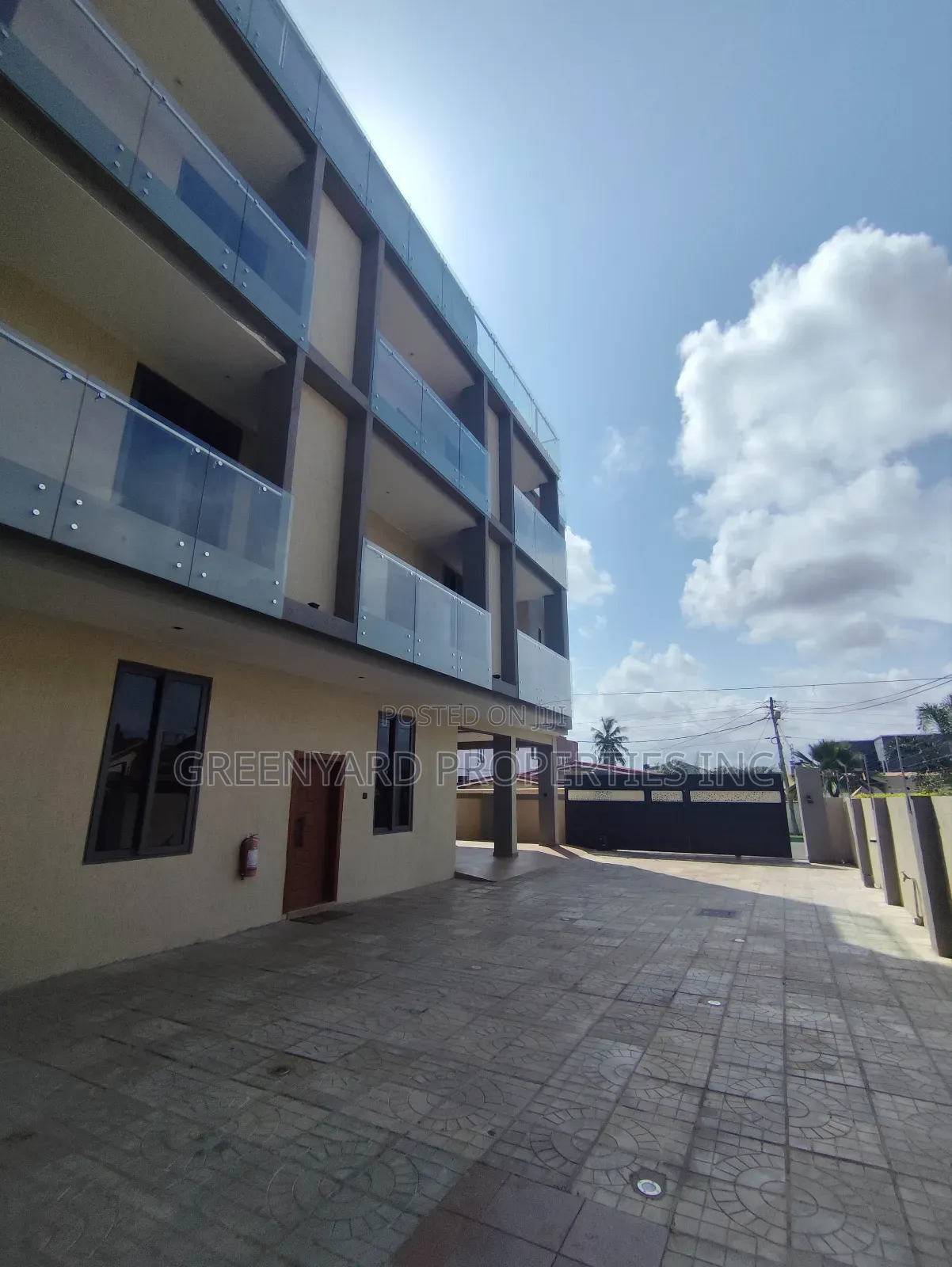Furnished 1bdrm Apartment in A&C, East Legon for rent in East Legon