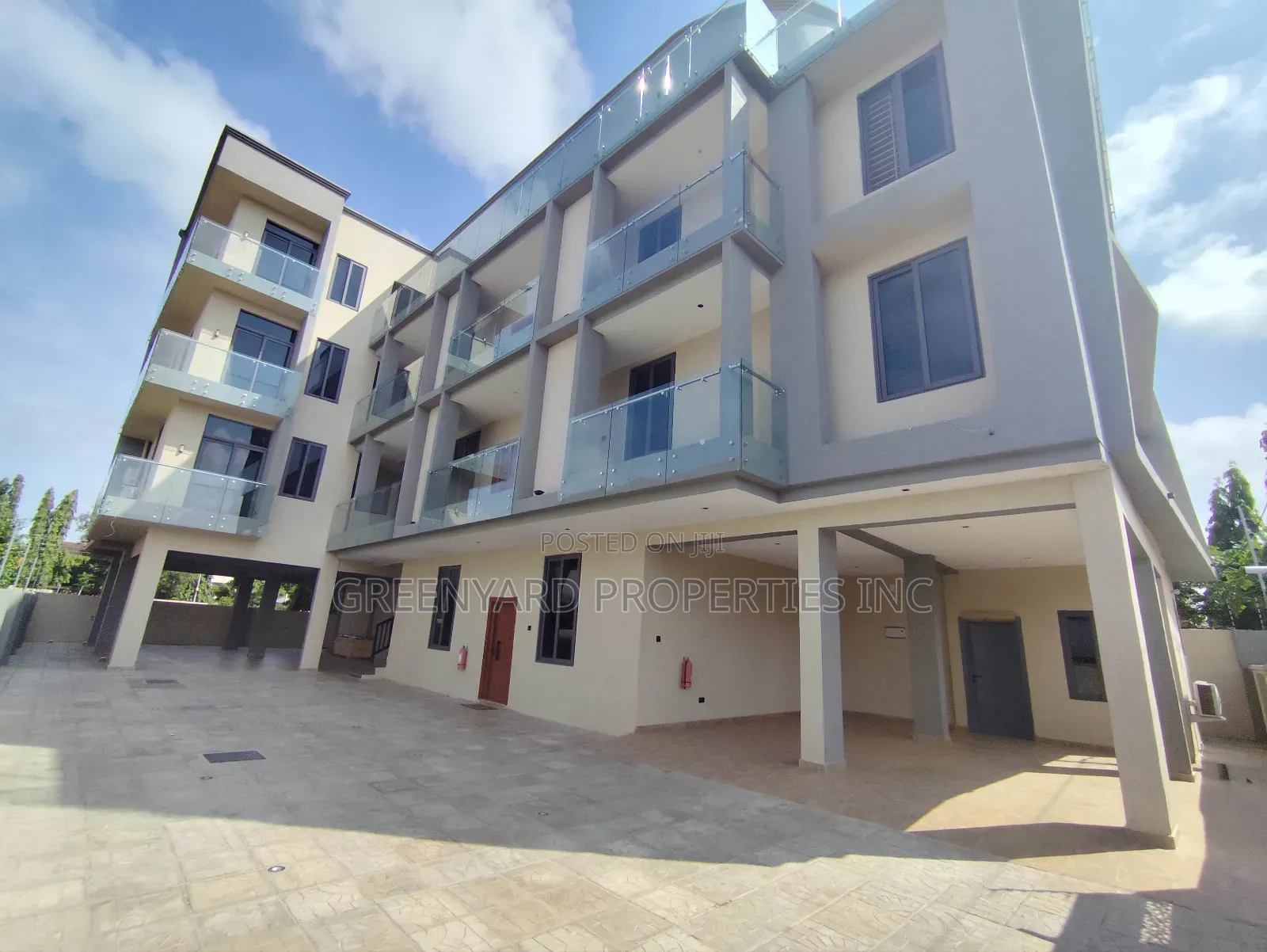 Furnished 1bdrm Apartment in A&C, East Legon for rent in East Legon