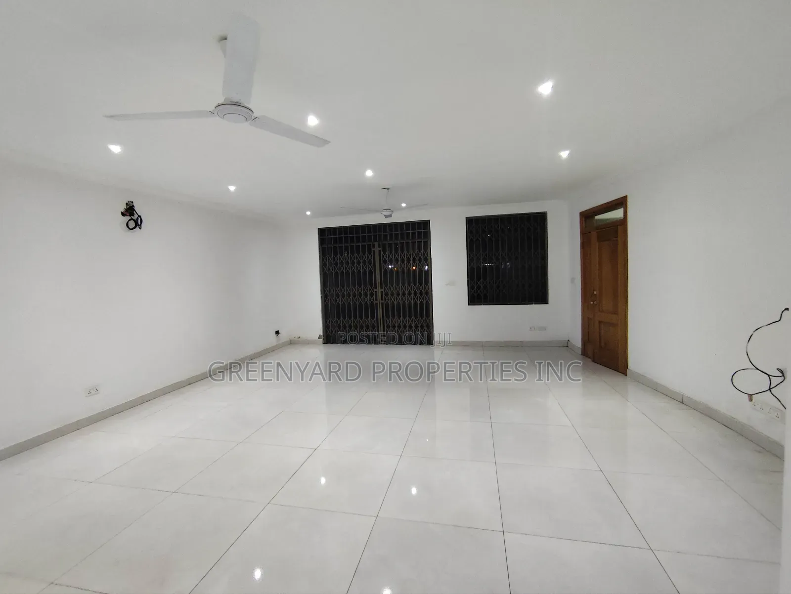3bdrm Apartment in American House, East Legon for rent in East Legon