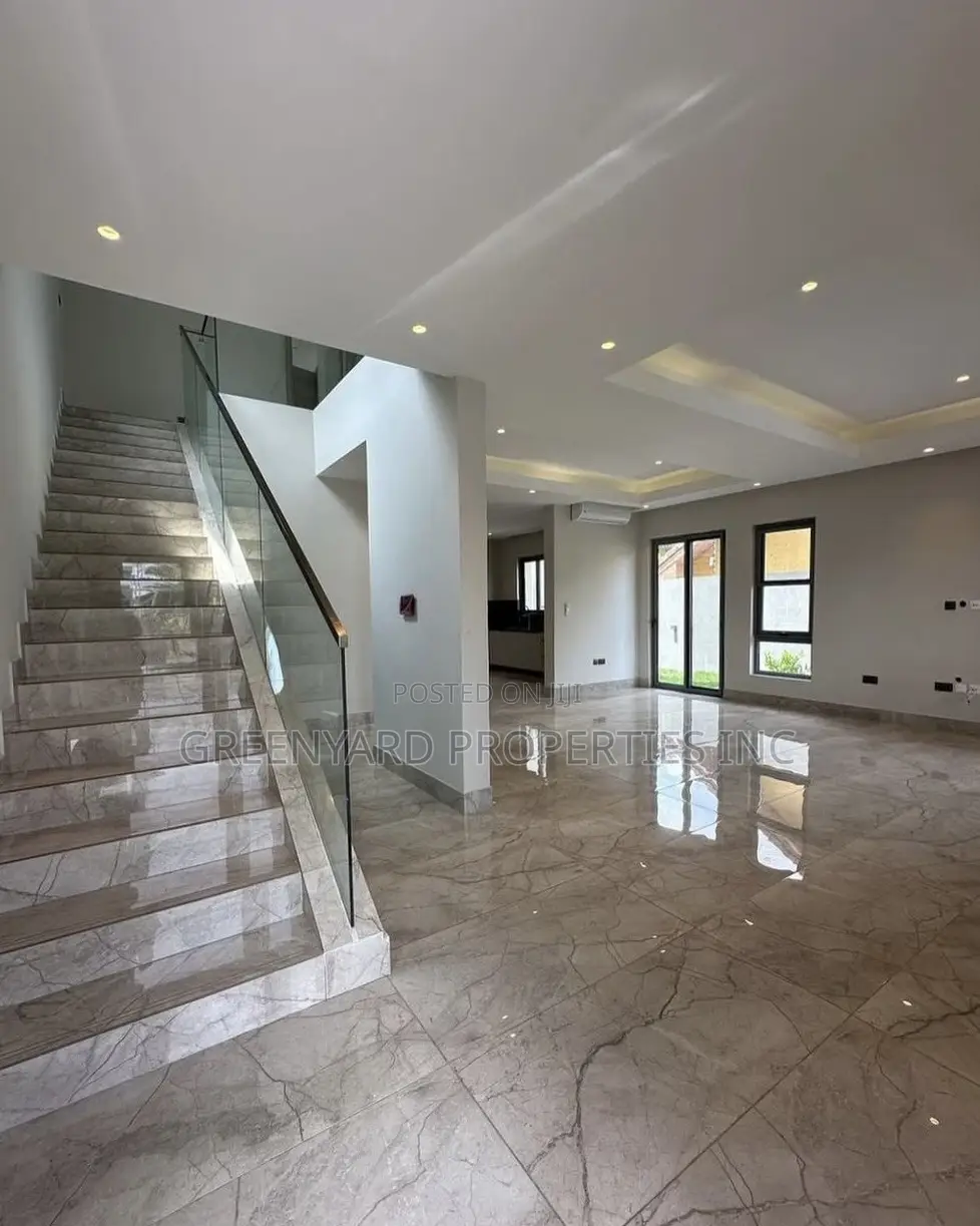 4bdrm Duplex in Lagos Avenue, East Legon for sale in East Legon