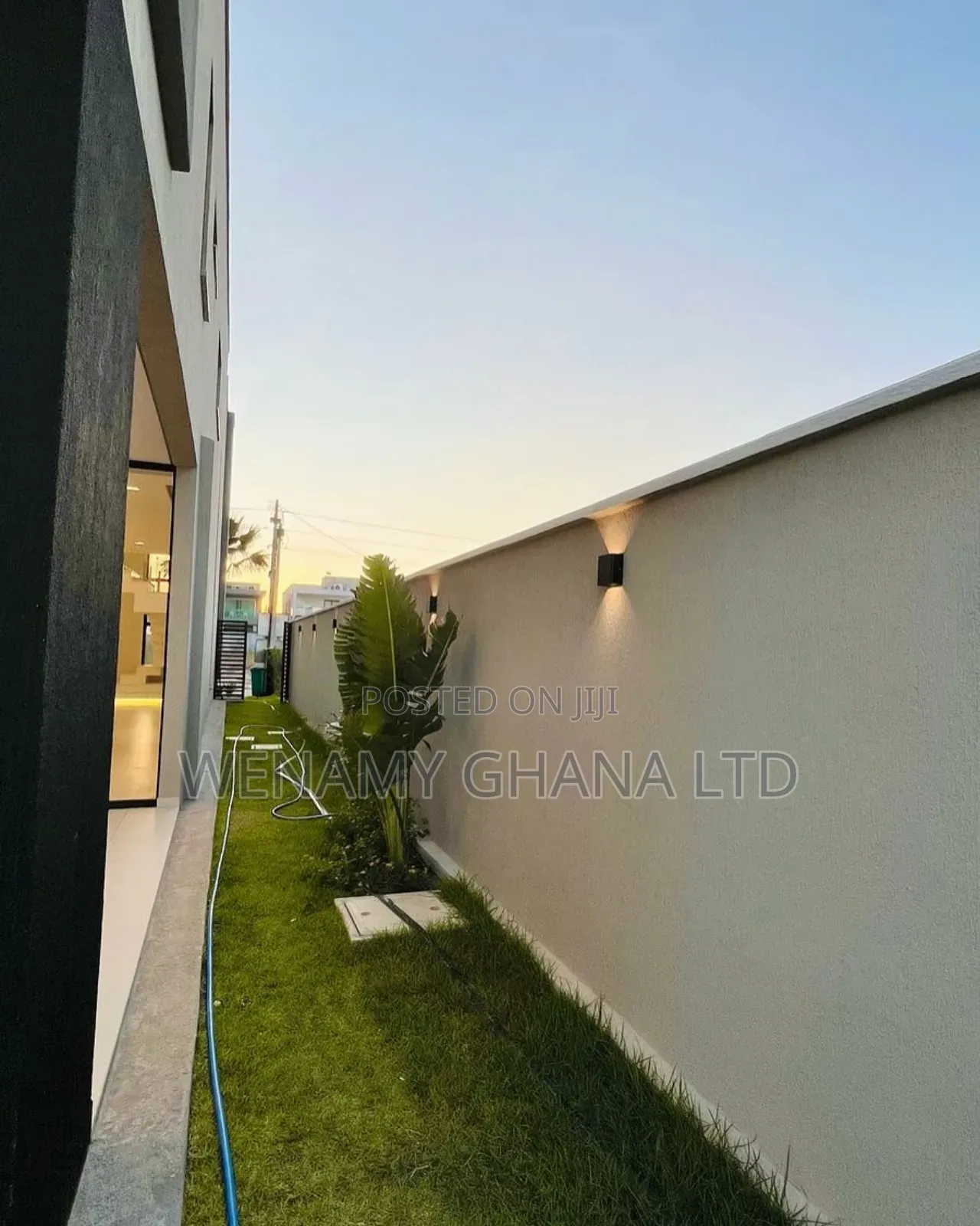 Furnished 4bdrm House in Accra for sale in Accra Metropolitan