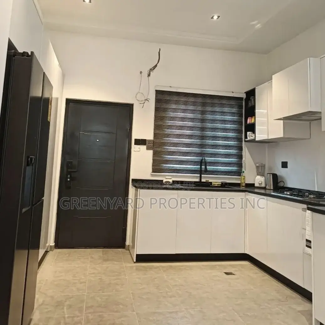 Furnished 4bdrm House in American House, East Legon for sale in East Legon