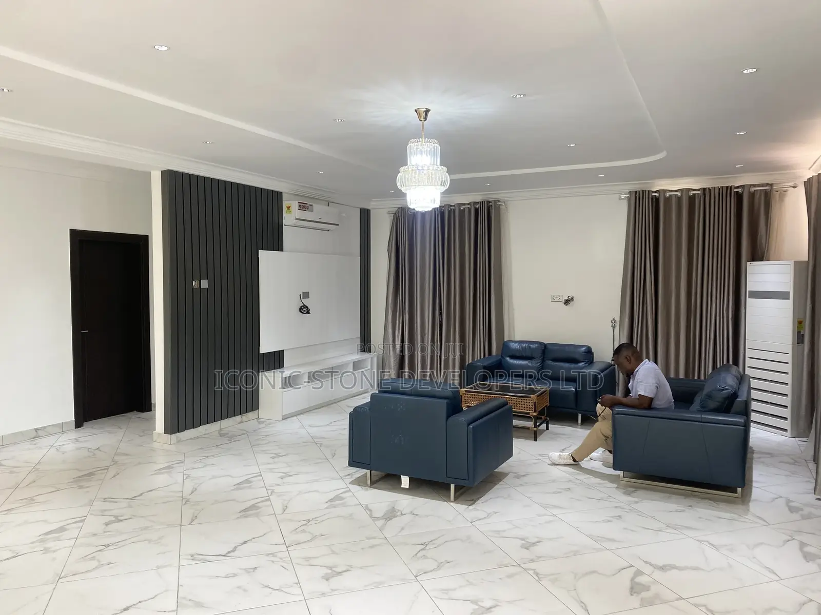 Furnished 4bdrm House in Lakeside for sale in Lake Side Estate