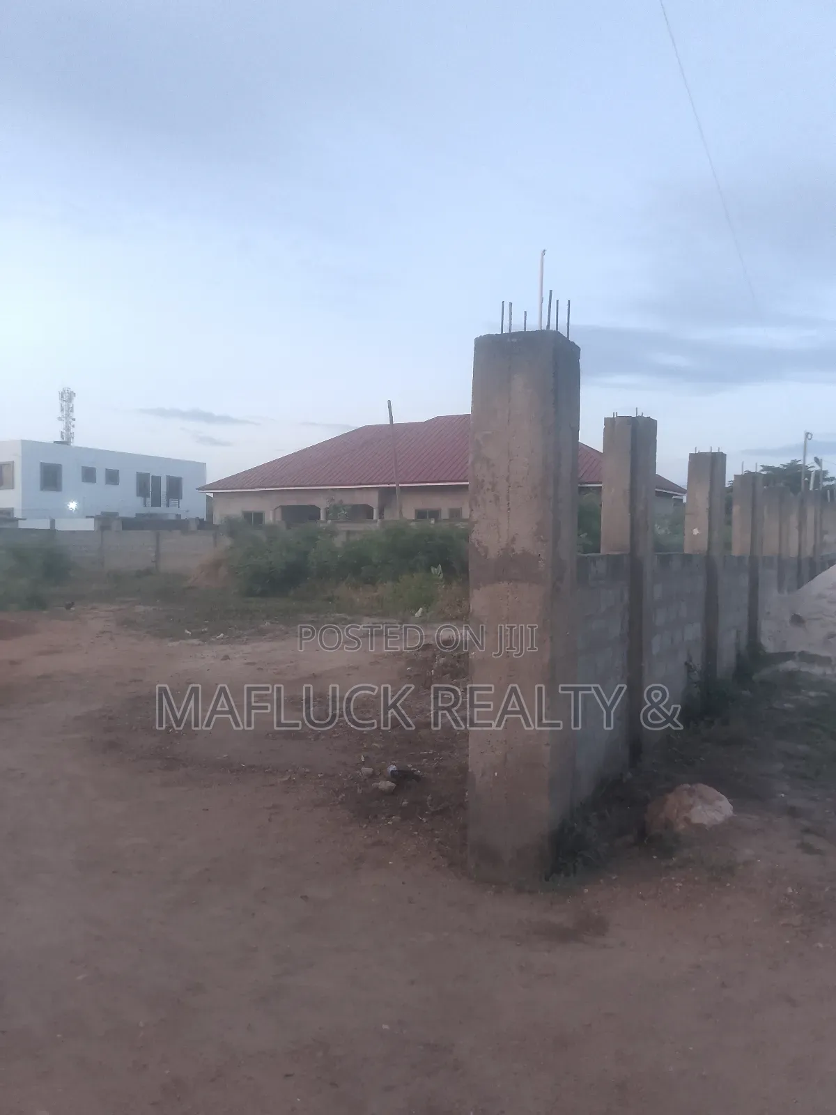 Land for Sale in Lake Side Estate