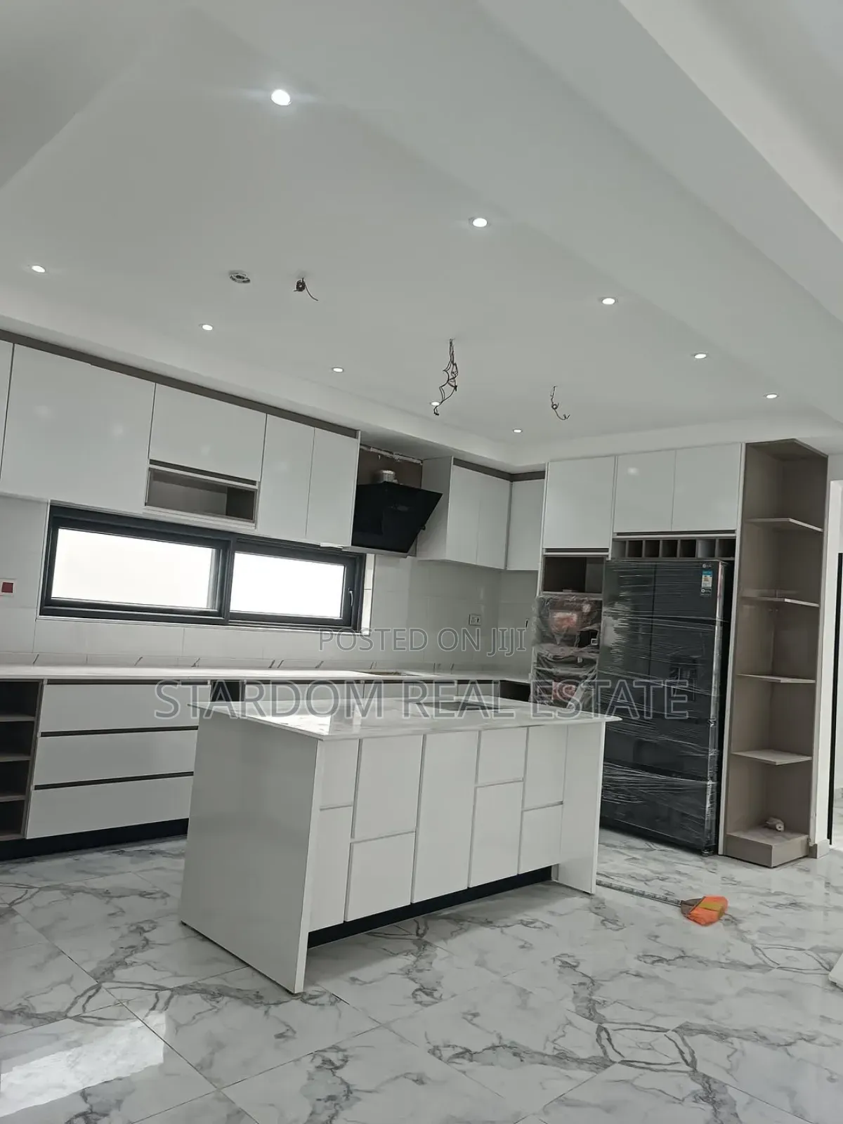 4bdrm Duplex in East Legon for sale in East Legon