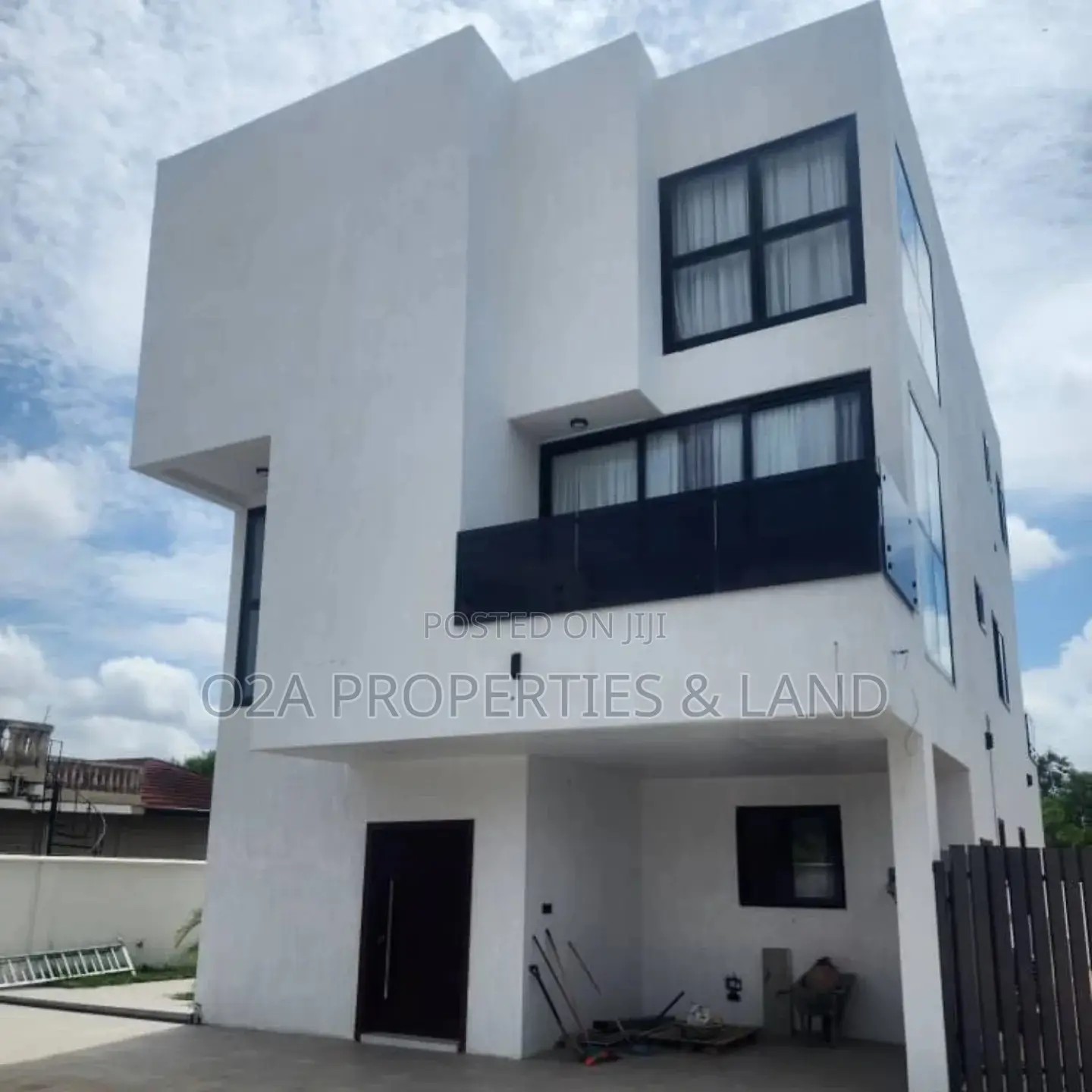 4bdrm House in East Legon, Ability for sale in Ability