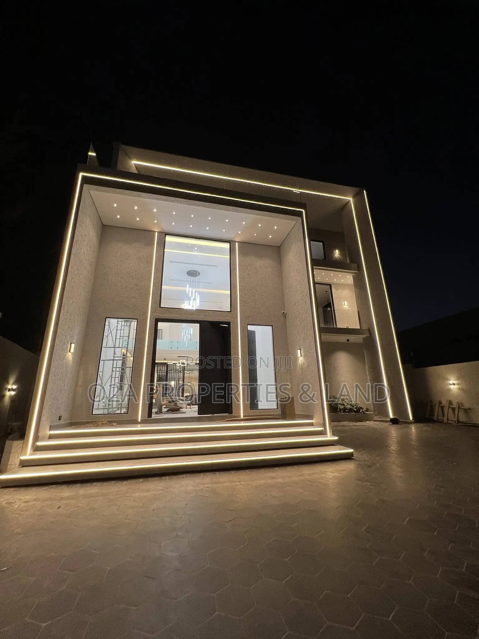 7bdrm House in East Legon, American House for sale in American House