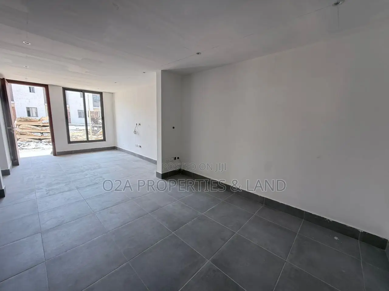 2bdrm Townhouse/Terrace in Tse Addo, Burma, Tseaddo for sale in Tseaddo