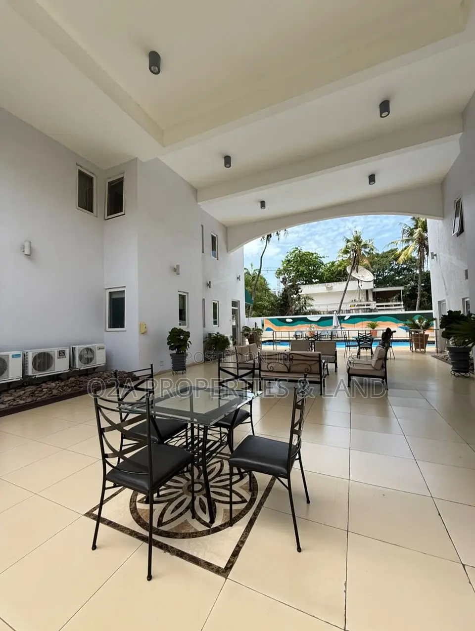 5bdrm Townhouse / Terrace in Cantonments, Acquinas for rent in Acquinas