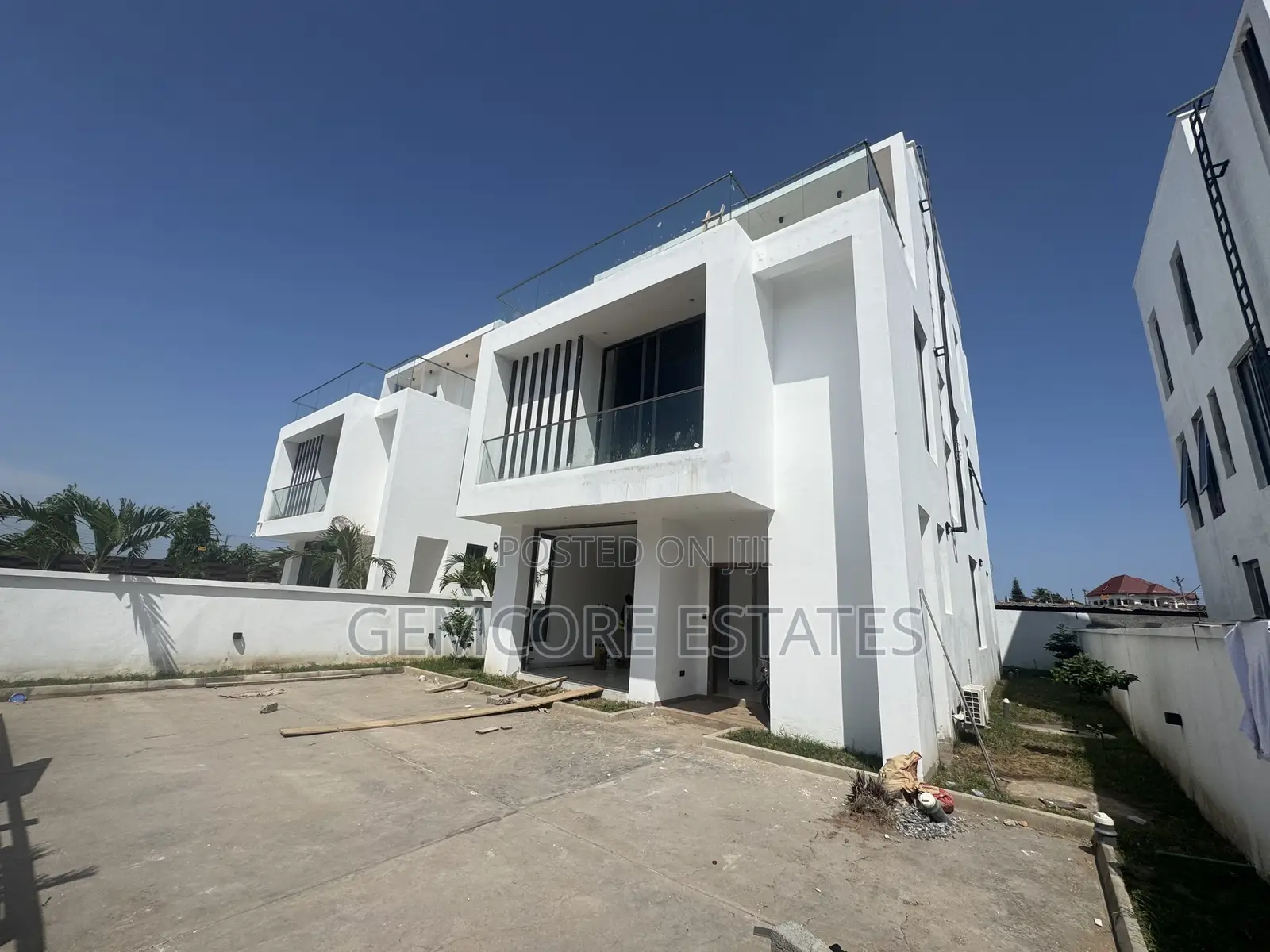 4bdrm House in , Adjiriganor for sale in Adjiriganor