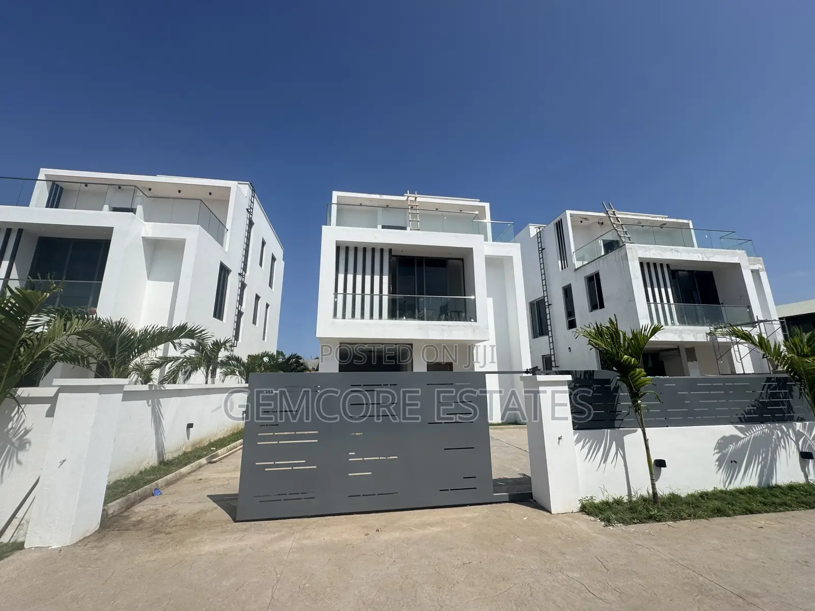4bdrm House in , Adjiriganor for sale in Adjiriganor