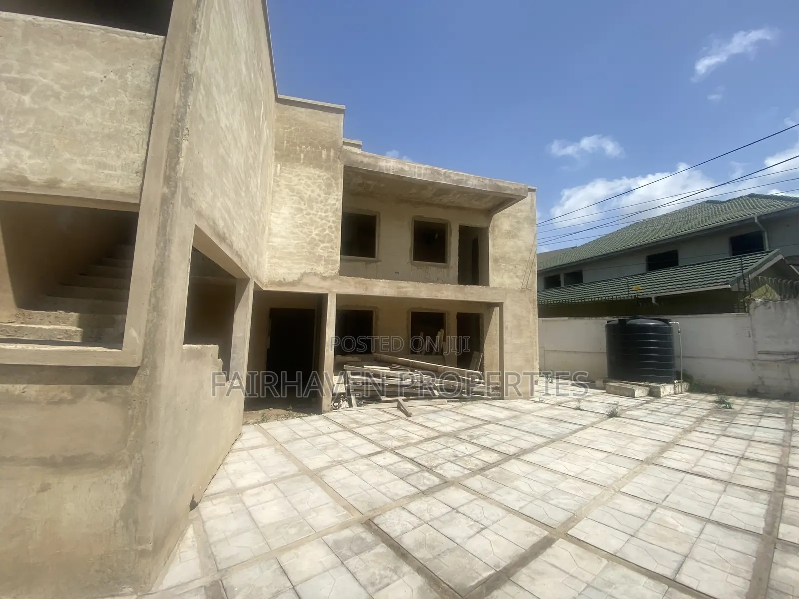 2bdrm Apartment in Nyaniba Estate, Osu for sale in Osu