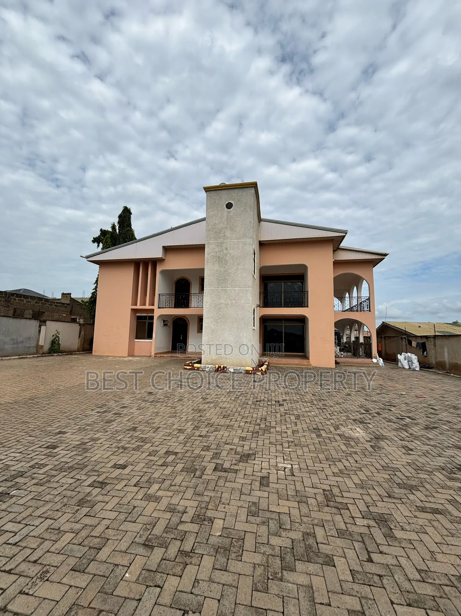 4bdrm Apartment in Adenta Ashiyie for rent in Adenta