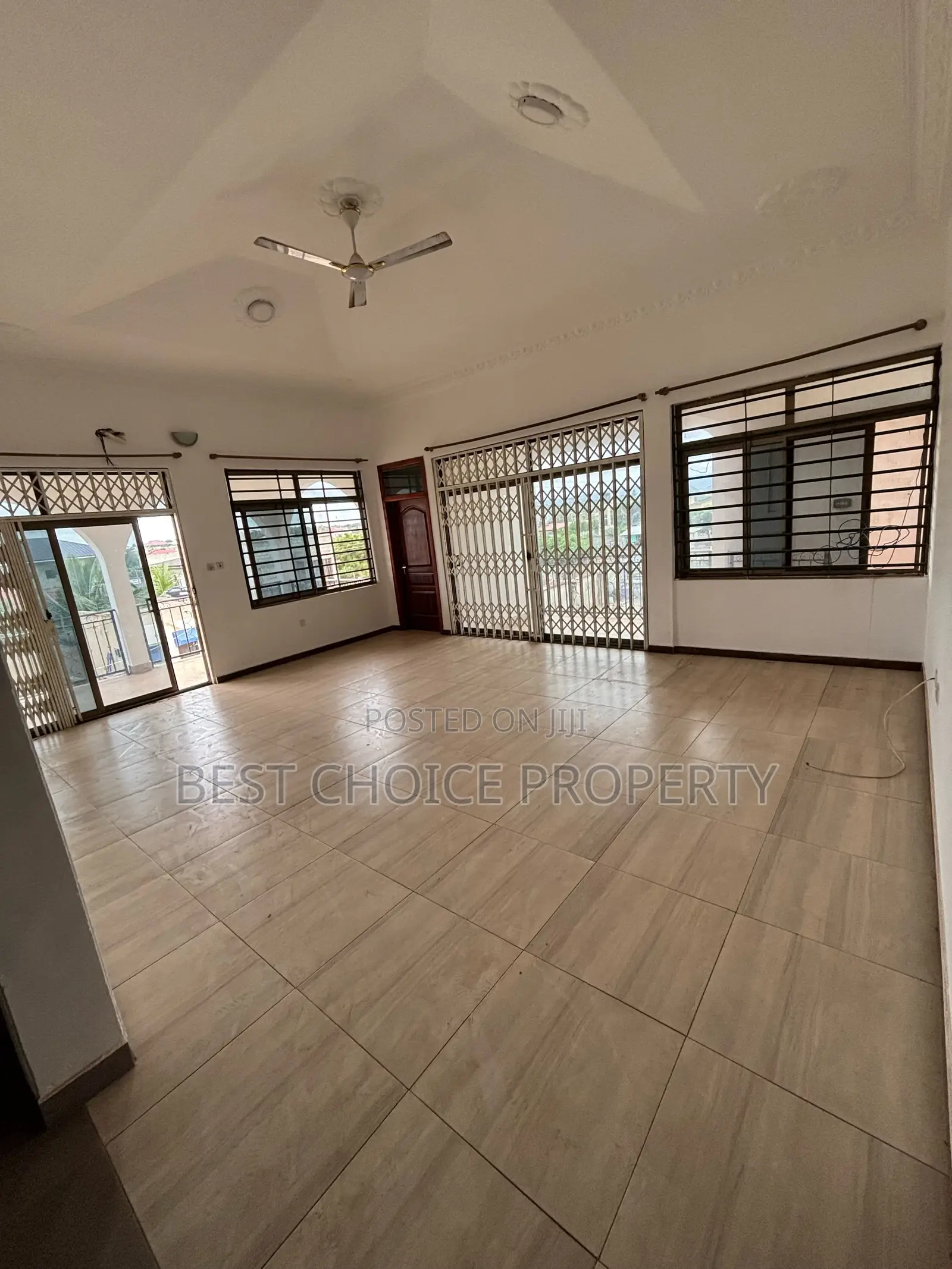 4bdrm Apartment in Adenta Ashiyie for rent in Adenta