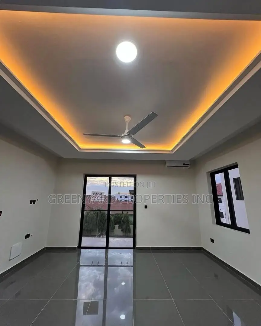 4bdrm House in Lakeside, Ashaley Botwe for sale in Ashaley Botwe