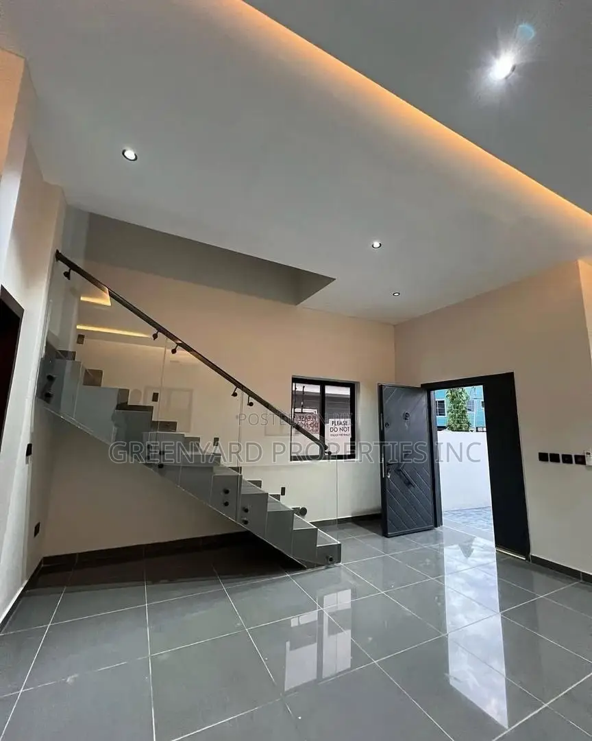 4bdrm House in Lakeside, Ashaley Botwe for sale in Ashaley Botwe