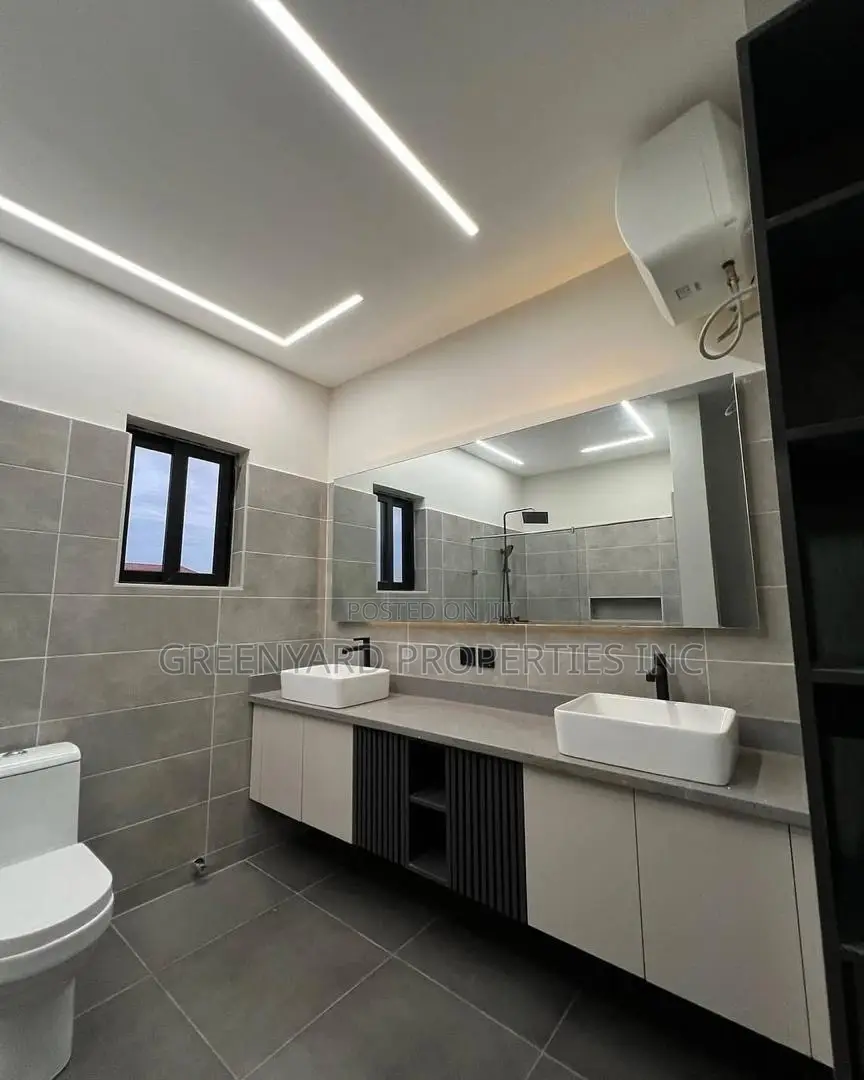 4bdrm House in Lakeside, Ashaley Botwe for sale in Ashaley Botwe