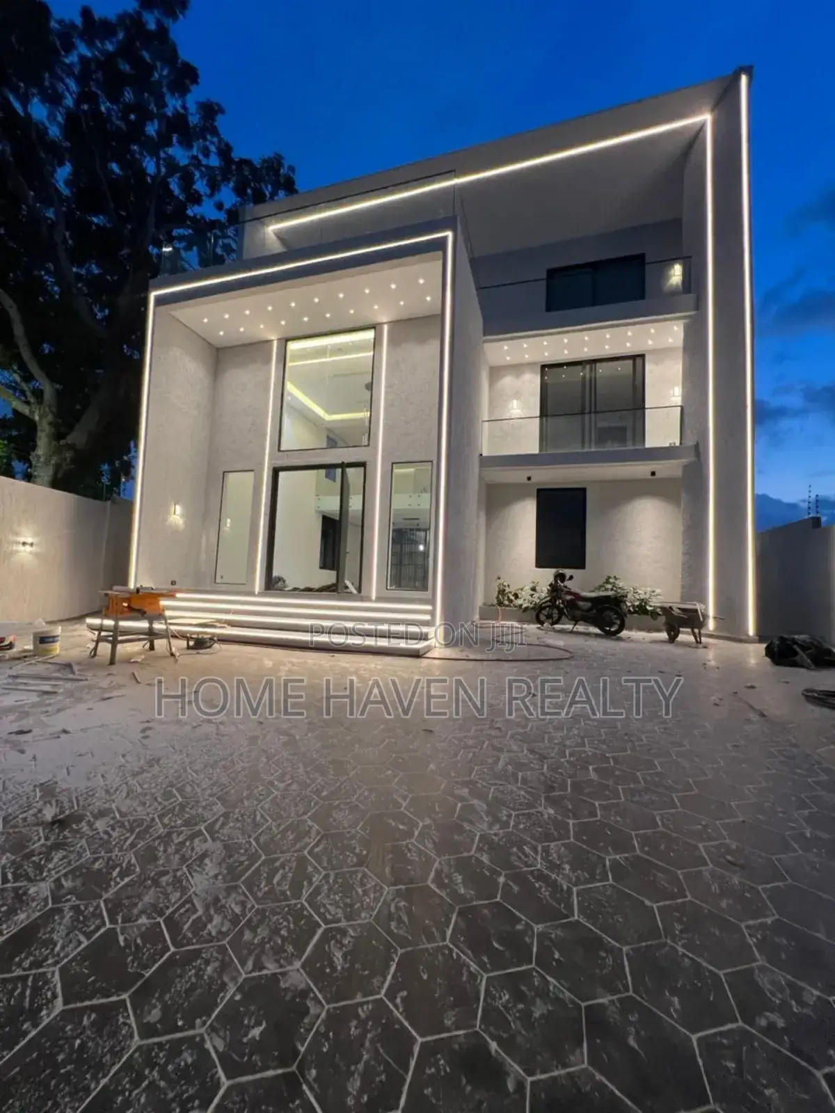 6bdrm House in Mempeasem, East Legon for sale in East Legon