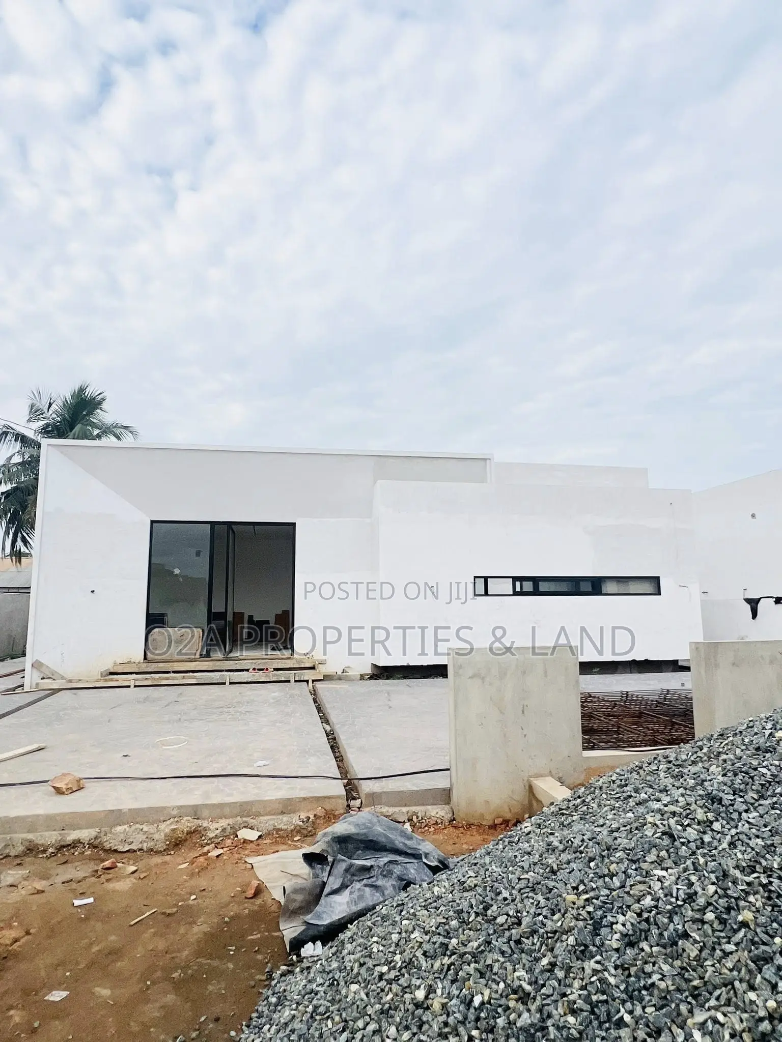 3bdrm House in Ashaley Botwe, Lake Side Estate for sale in Lake Side Estate