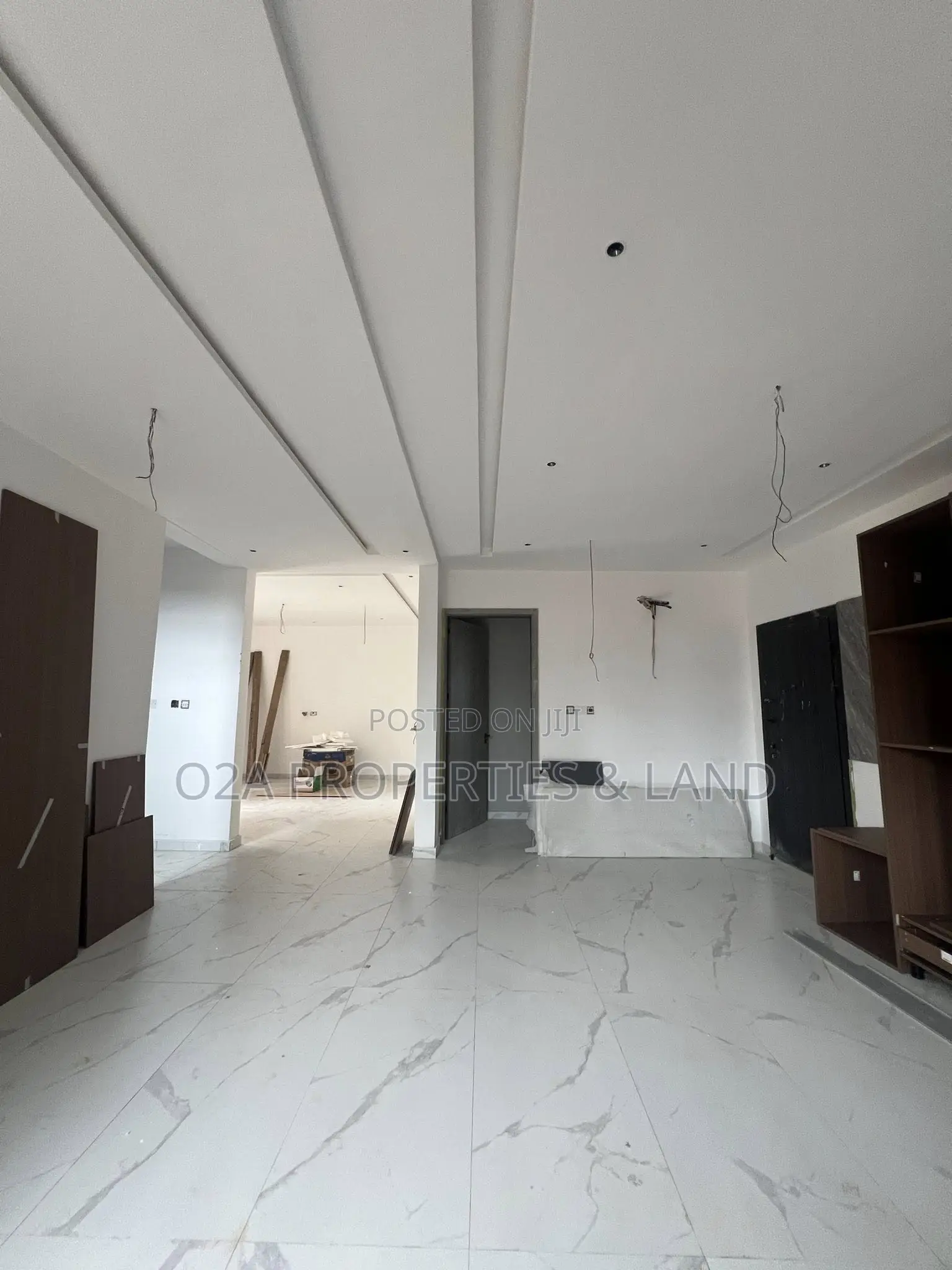 4bdrm Townhouse/Terrace in Ashaley Botwe, Lake Side Estate for sale in Lake Side Estate