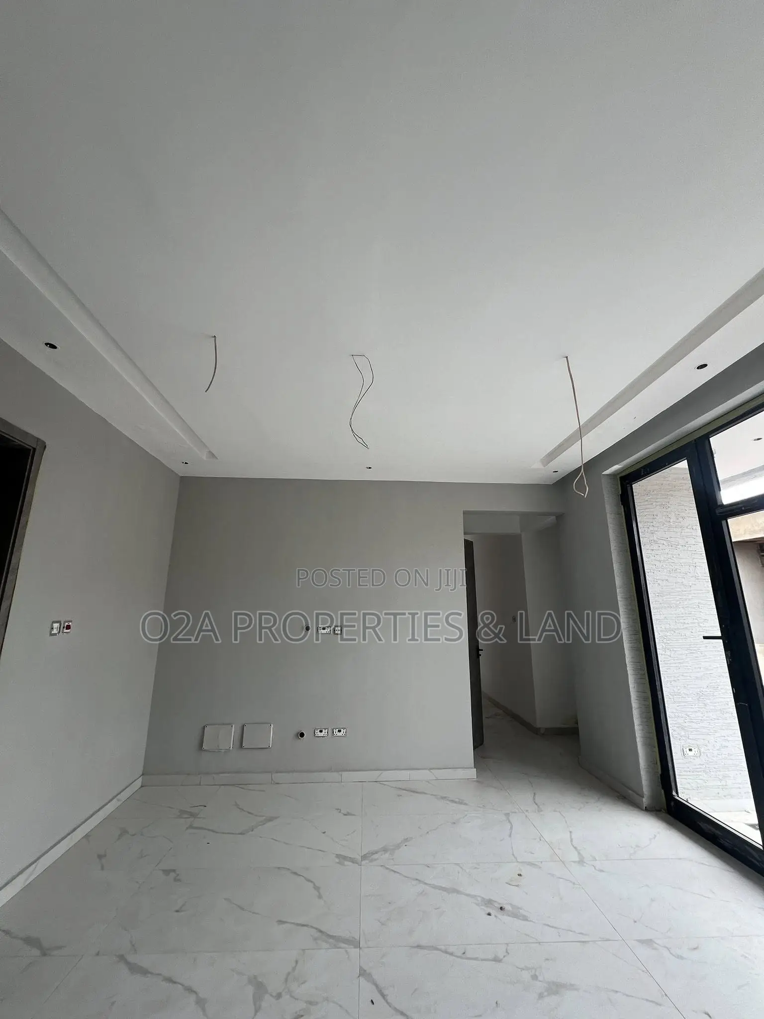 4bdrm Townhouse/Terrace in Ashaley Botwe, Lake Side Estate for sale in Lake Side Estate