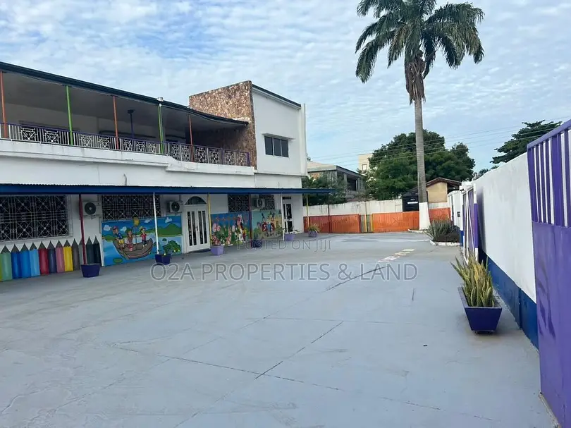 9bdrm House in Airport Residential for rent in Airport Residential Area