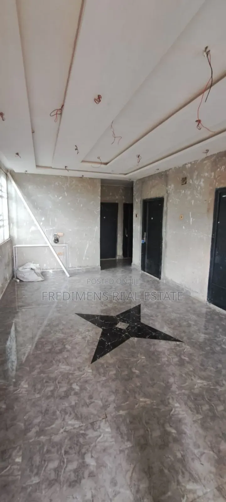 8bdrm House in Fredimens Real, Kumasi Metropolitan for sale in Kumasi Metropolitan