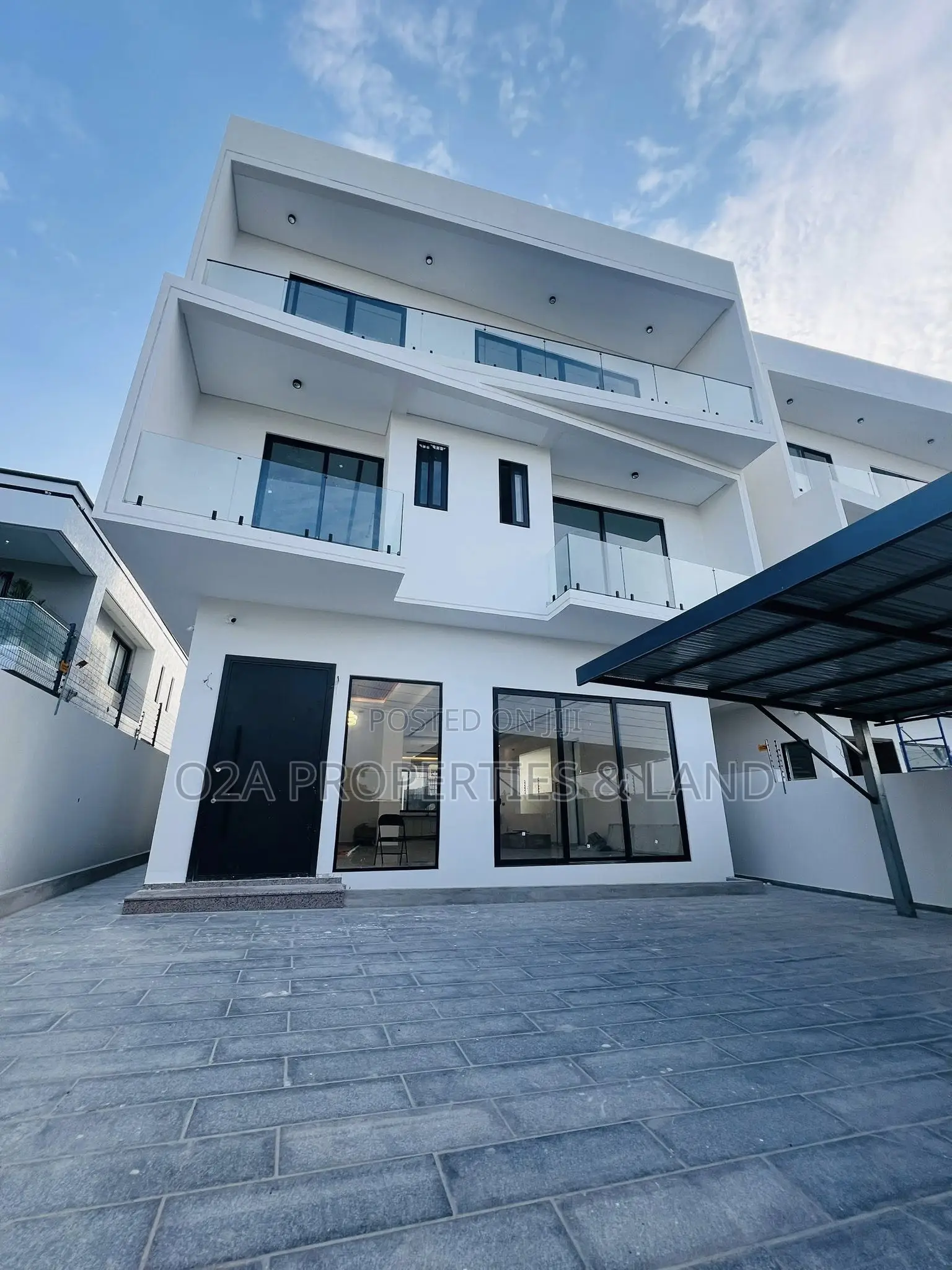 4bdrm House in East Legon, A&C Mall Area for sale in A&C Mall Area